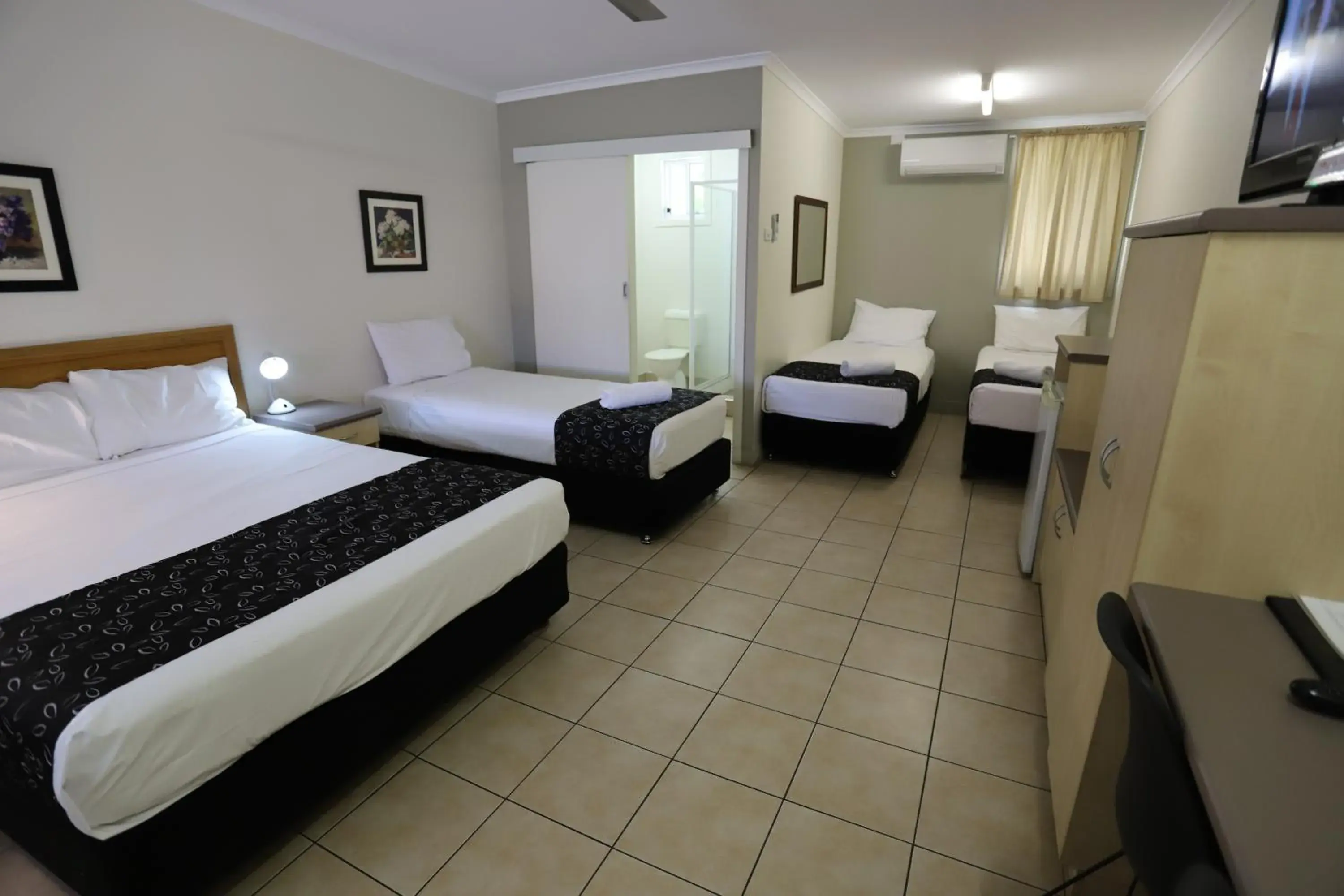 Family Room in Tropic Coast Motel Family Room in Tropic Coast Motel