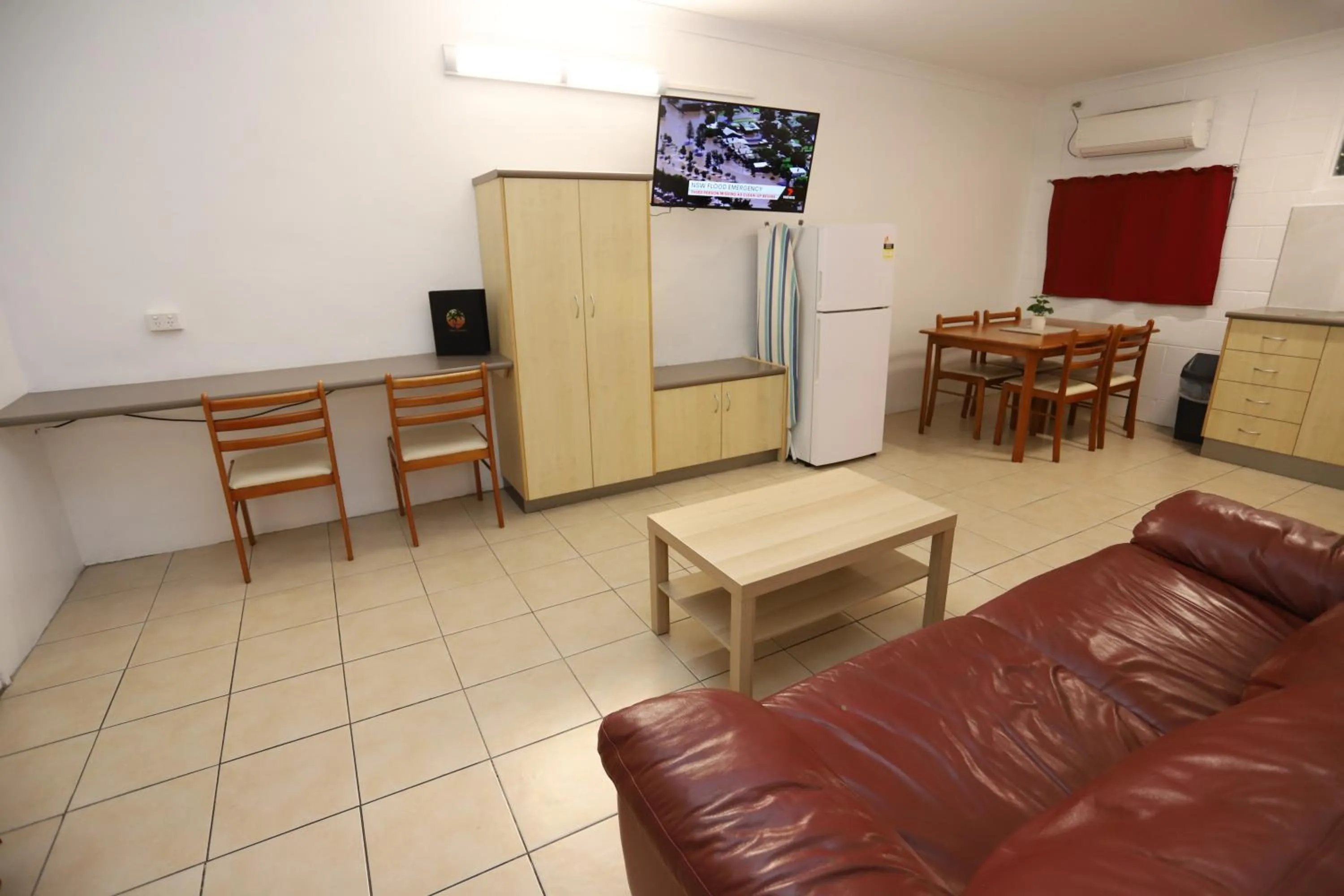 TV and multimedia in Tropic Coast Motel