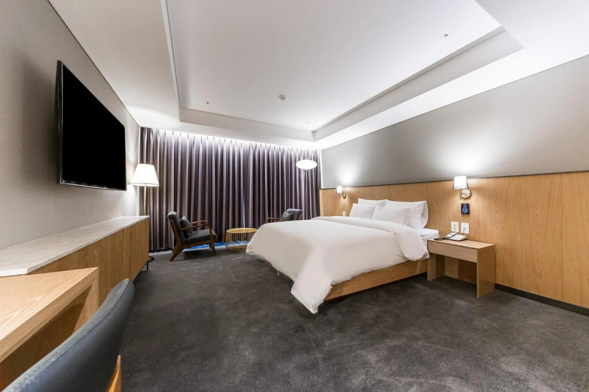 Photo of the whole room, Bed in Gwangju HOUND Hotel