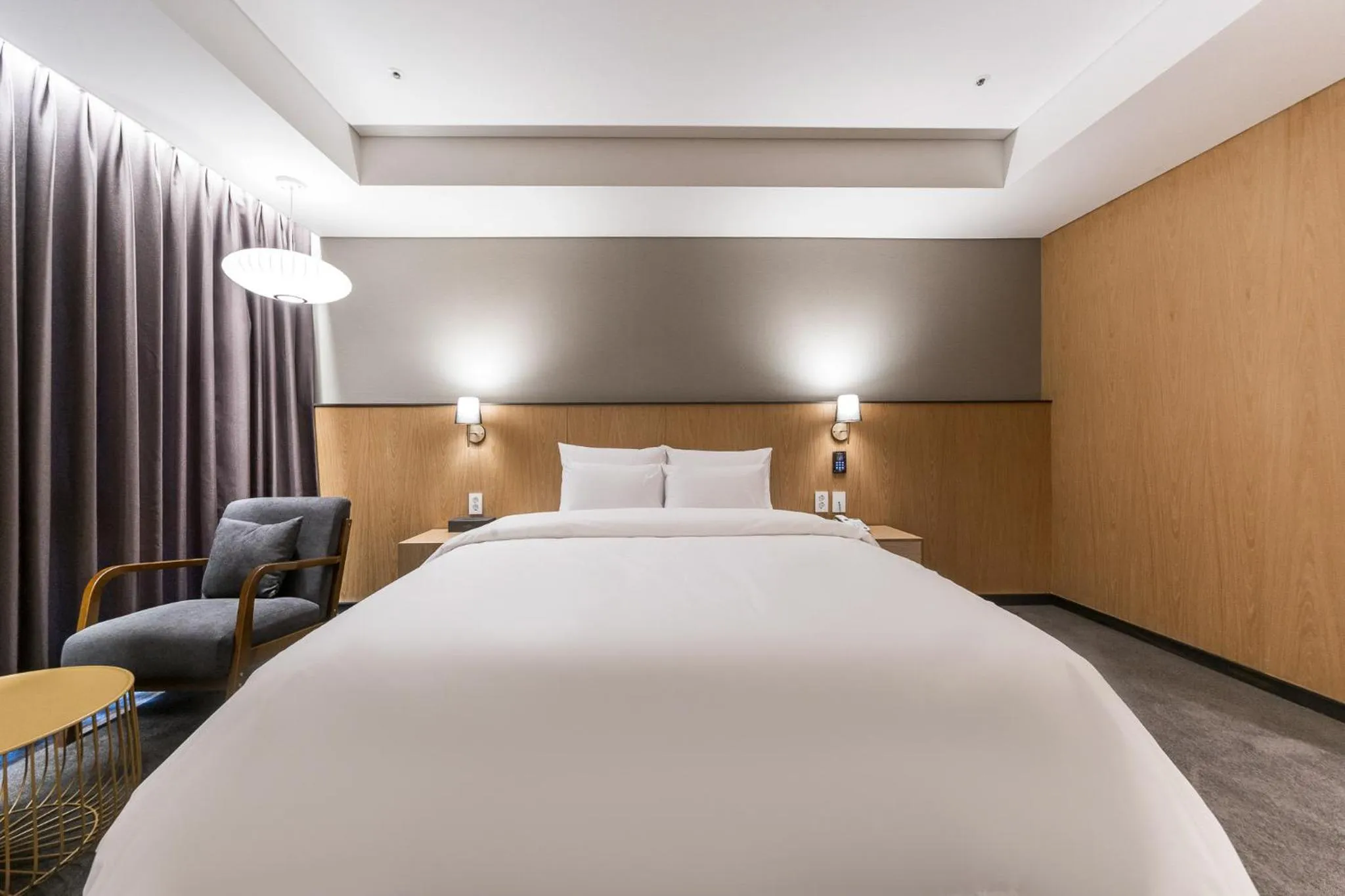 Photo of the whole room, Bed in Gwangju HOUND Hotel