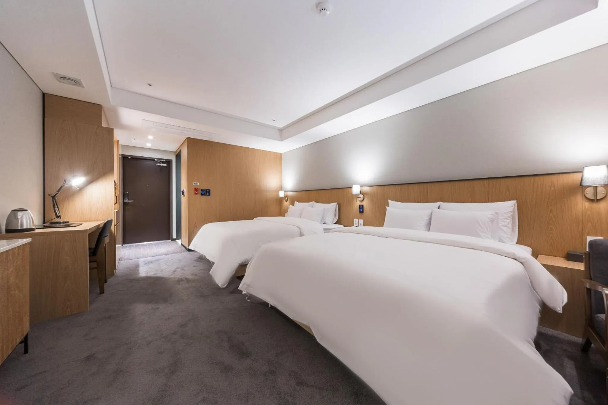 Photo of the whole room, Bed in Gwangju HOUND Hotel
