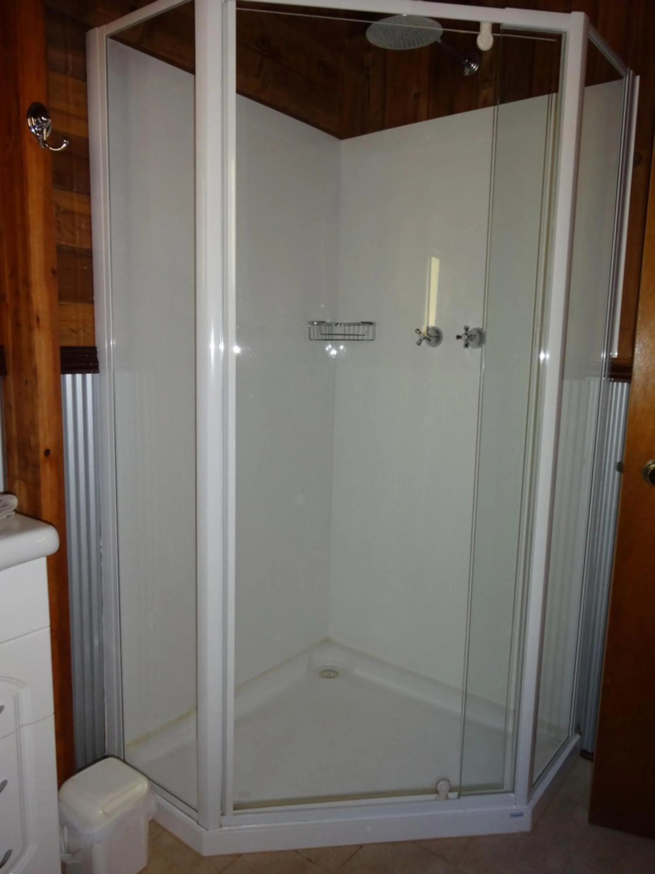 Bathroom in Jarrah Glen Cabins