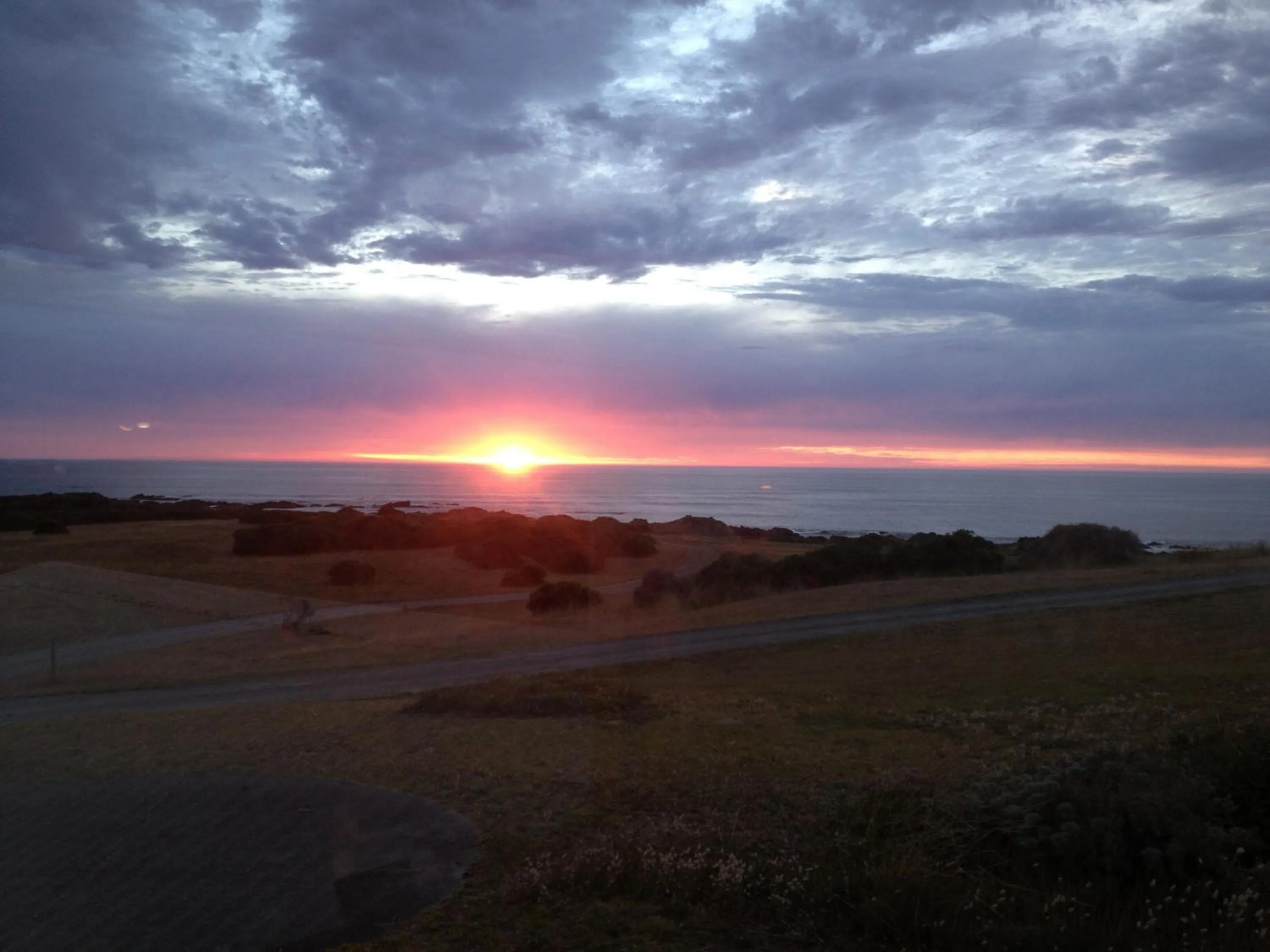 Facade/entrance in Island Breeze Motel