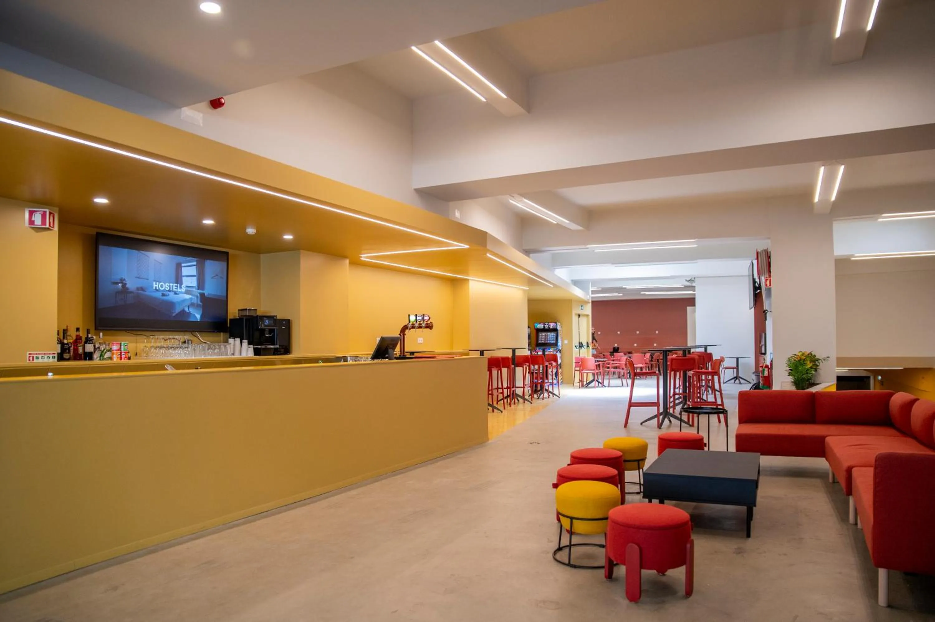 Communal lounge/ TV room in WOT Nomad Social