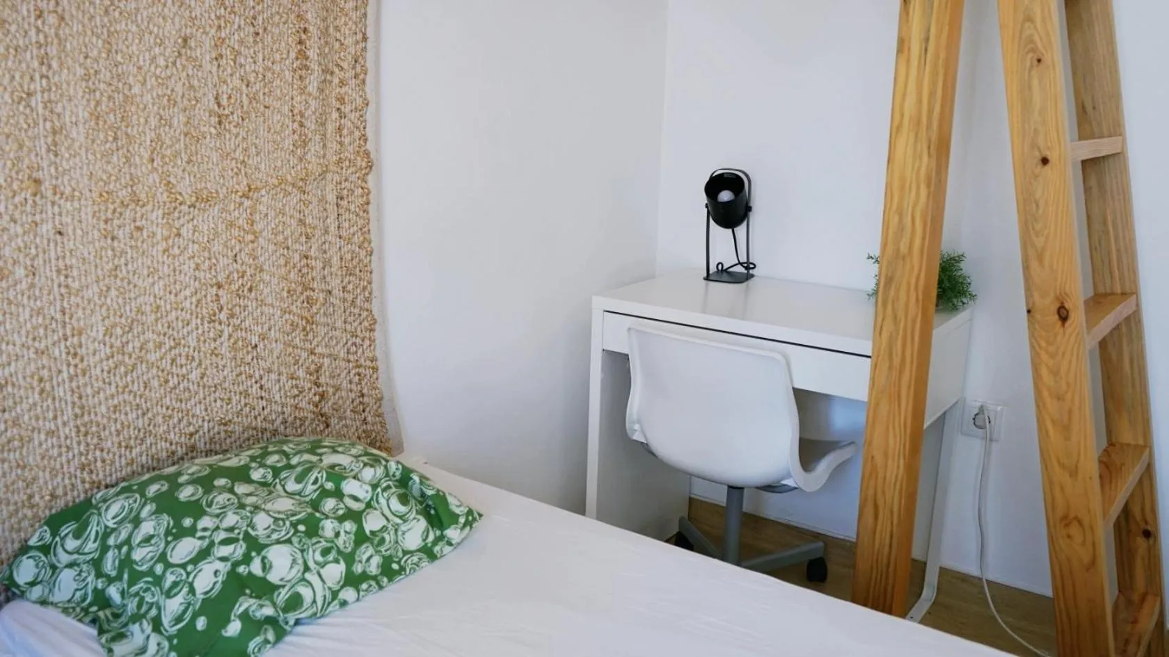 Bed in WOT Nomad Social