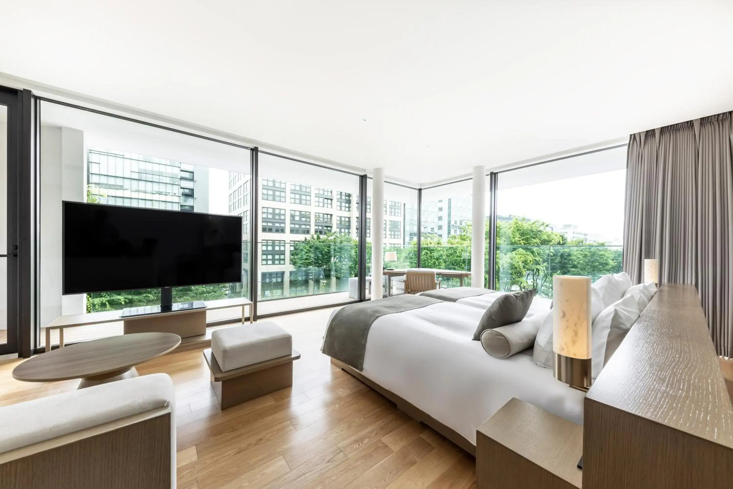 Corner Twin Room with Balcony and Lounge Access - Non-Smoking in The Royal Park Hotel Iconic Kyoto Corner Twin Room with Balcony and Lounge Access - Non-Smoking in The Royal Park Hotel Iconic Kyoto