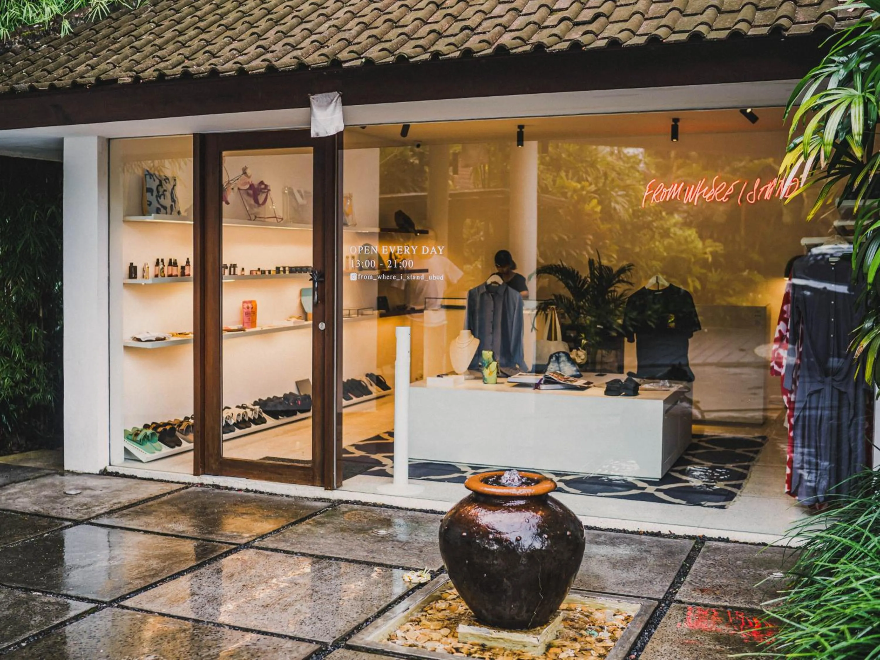 Day in The Sayan House Villas