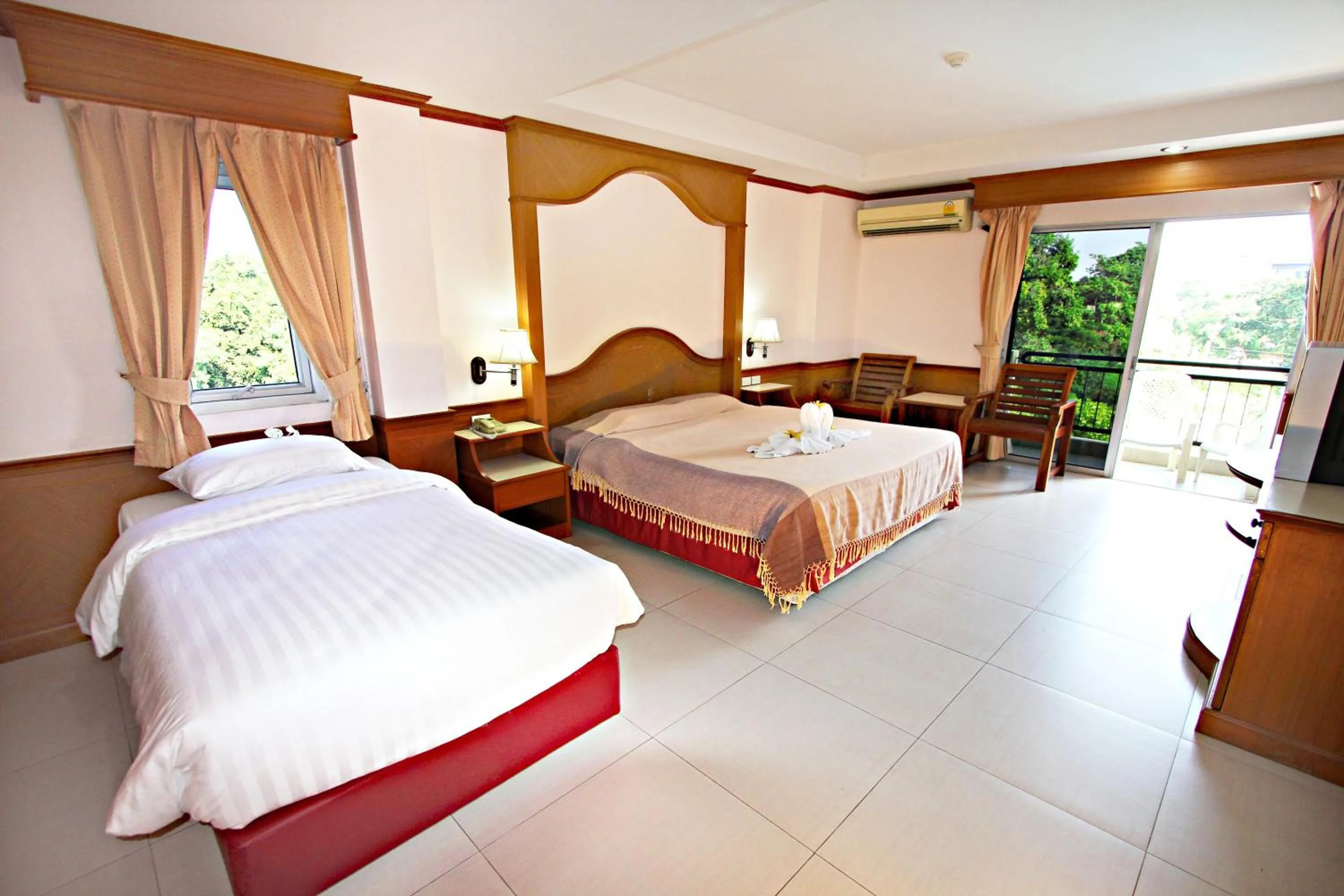 Bed in Lek Villa