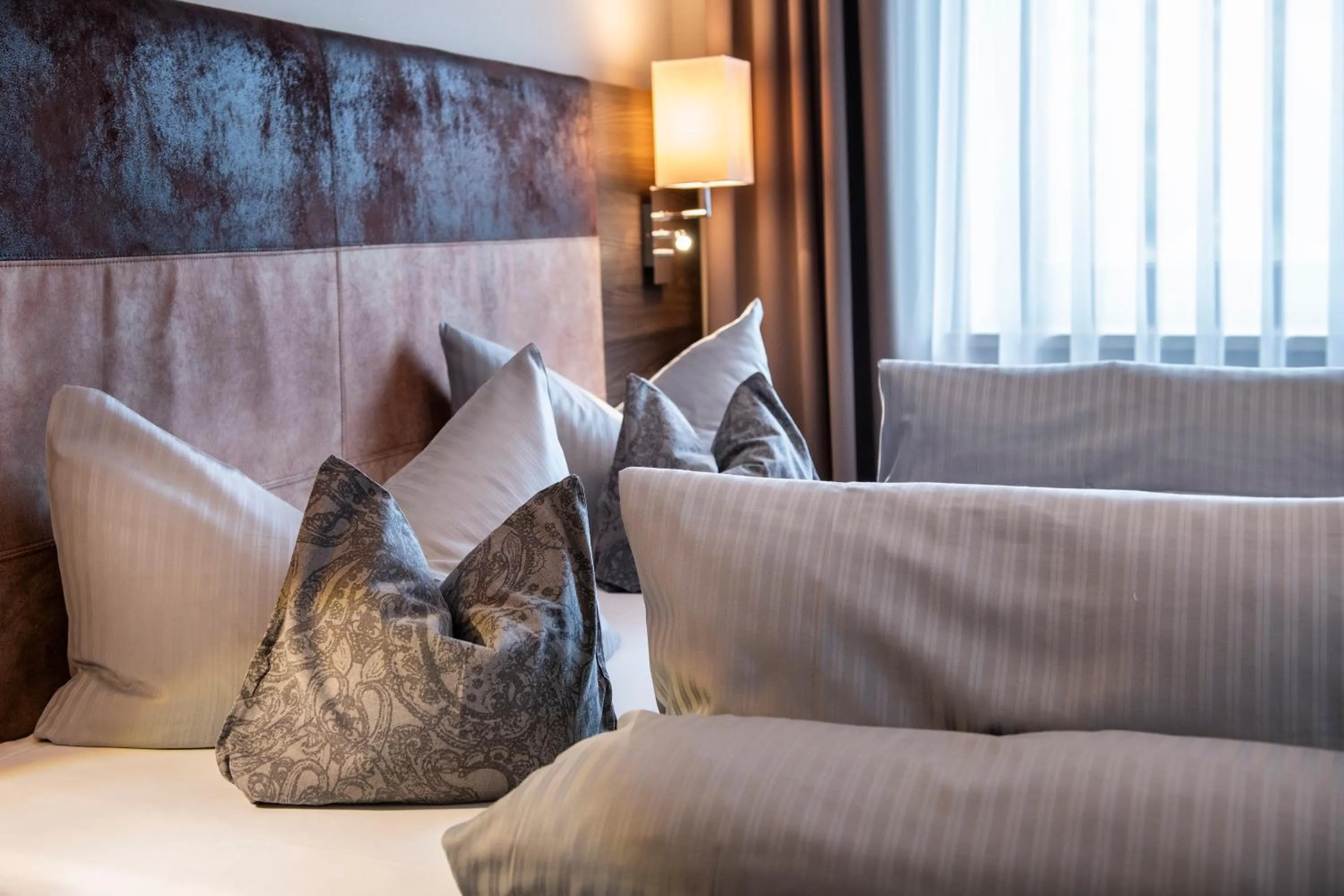 Bed in Sporthotel Bernrieder Hof GmbH