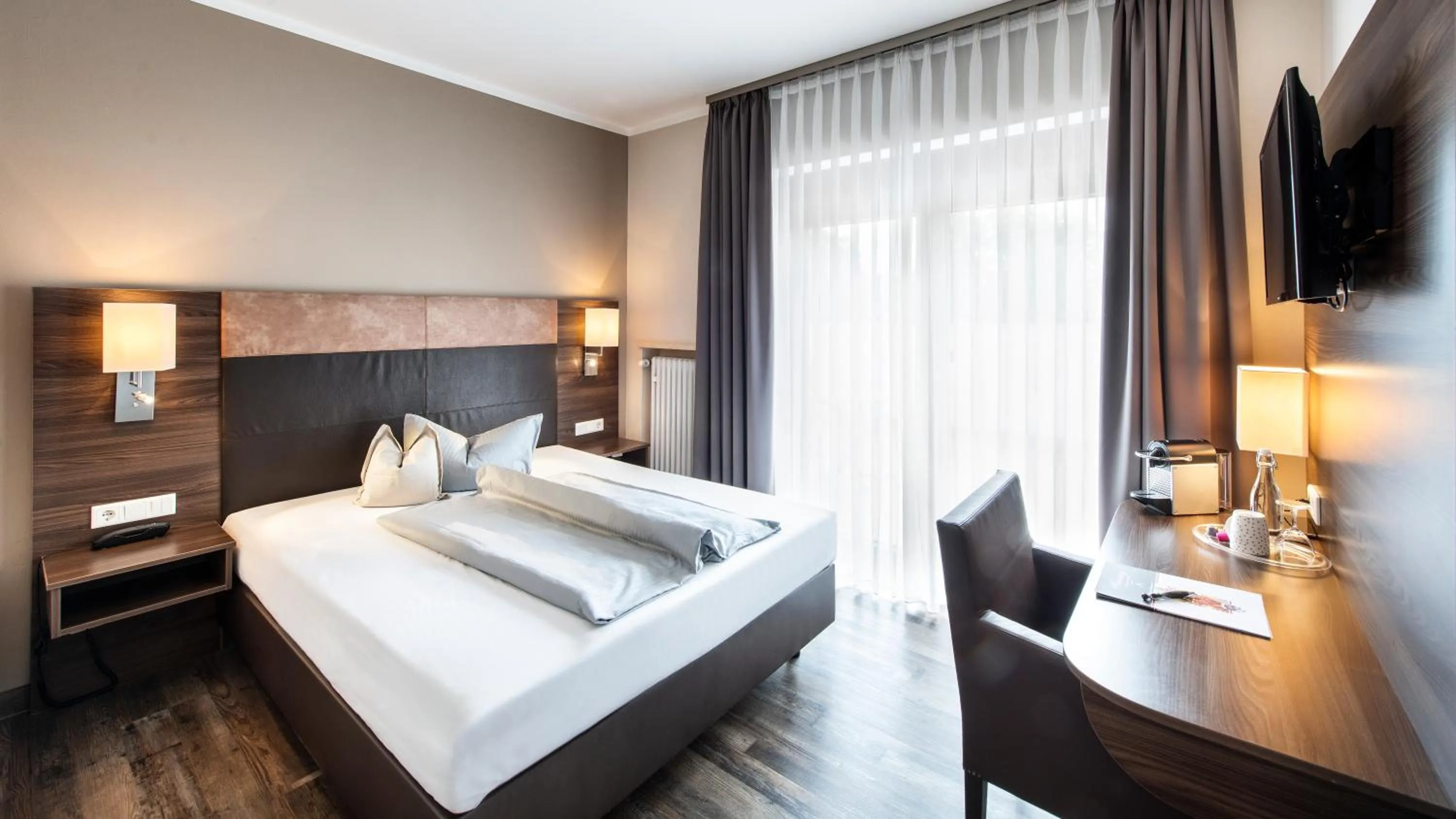 Bed in Sporthotel Bernrieder Hof GmbH