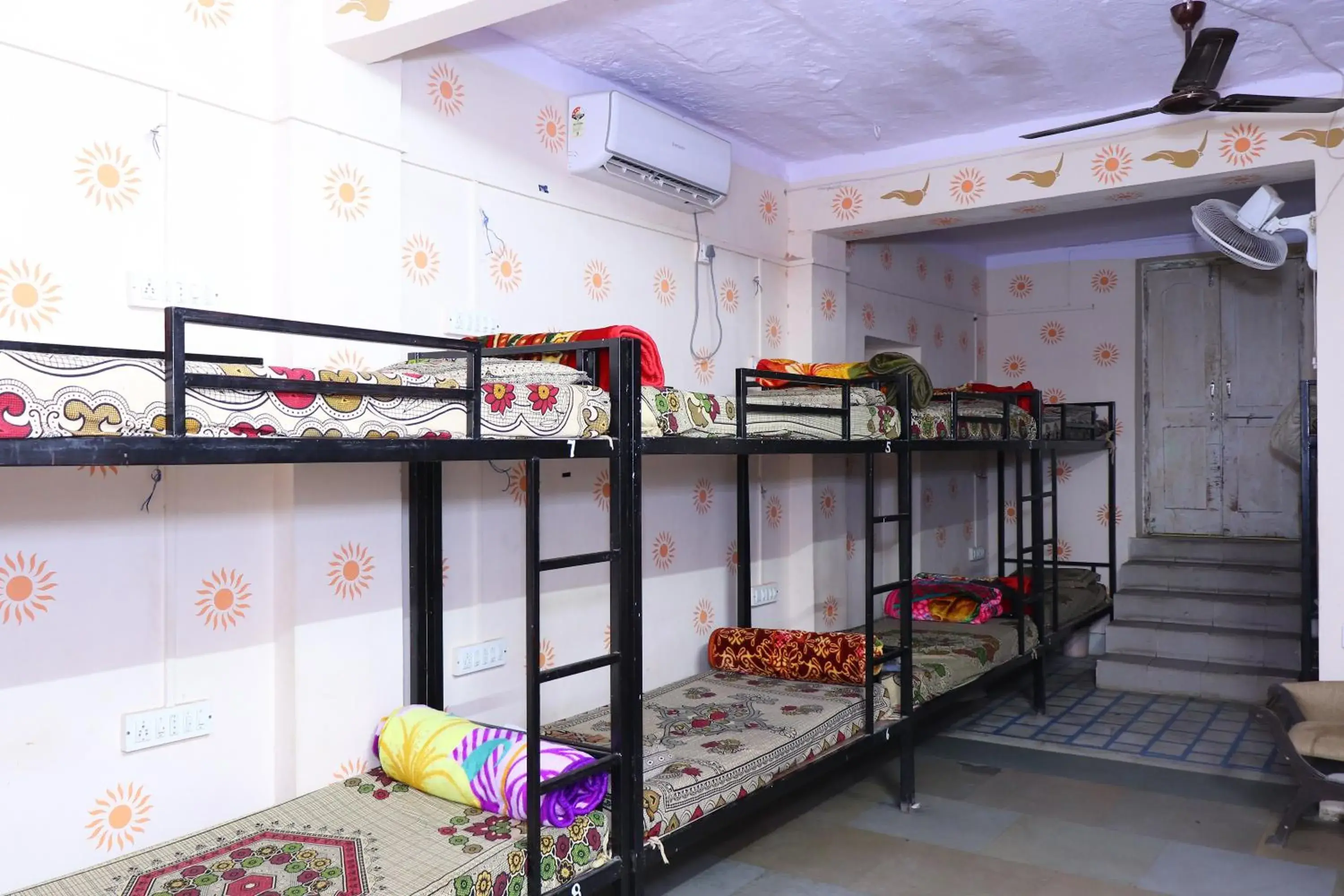 Single Bed in Male Dormitory Room with Shared Bathroom in Jamna Vilas Guest House and Restaurant Single Bed in Male Dormitory Room with Shared Bathroom in Jamna Vilas Guest House and Restaurant