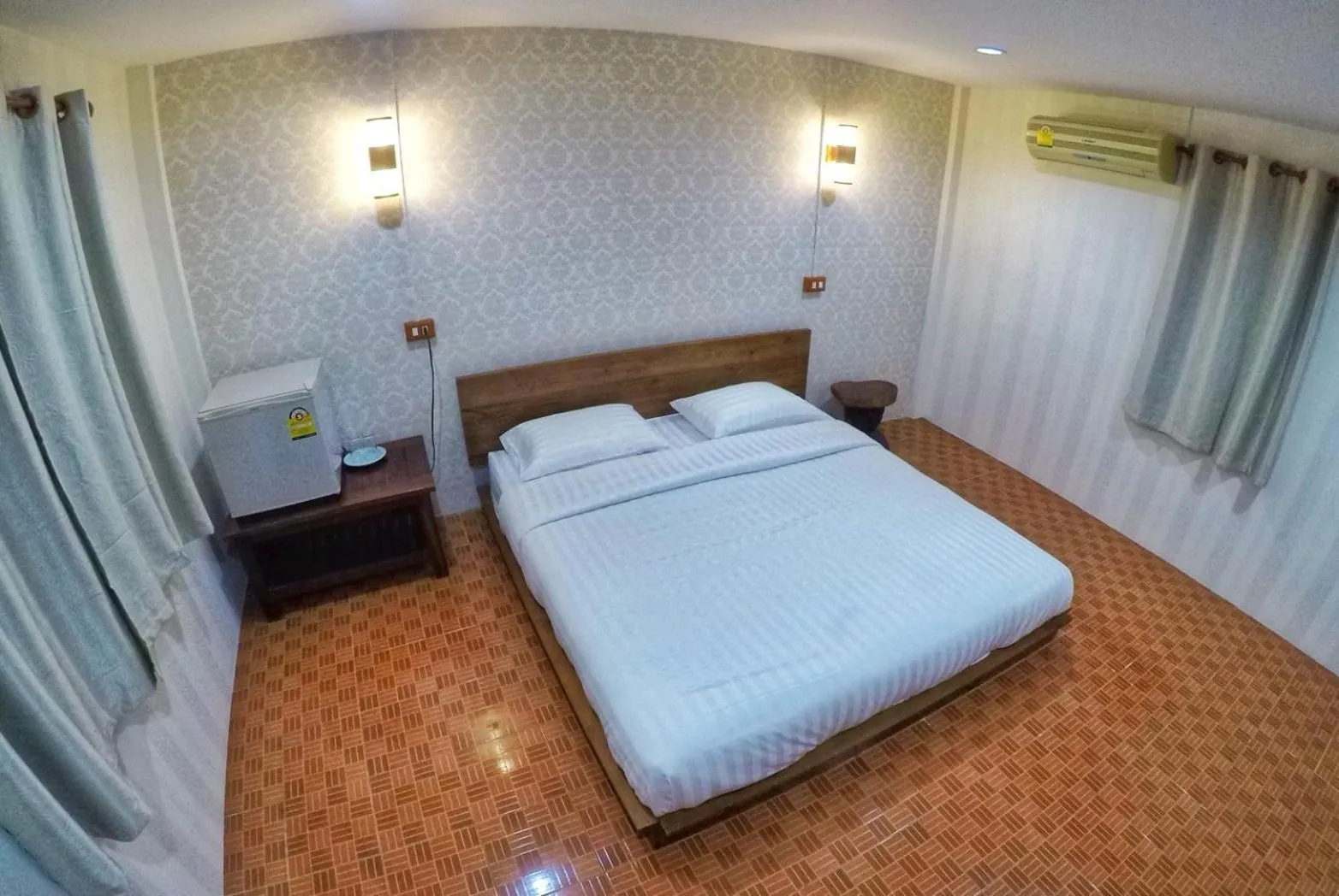 Bedroom, Bed in T & T Hostel Kanchanaburi