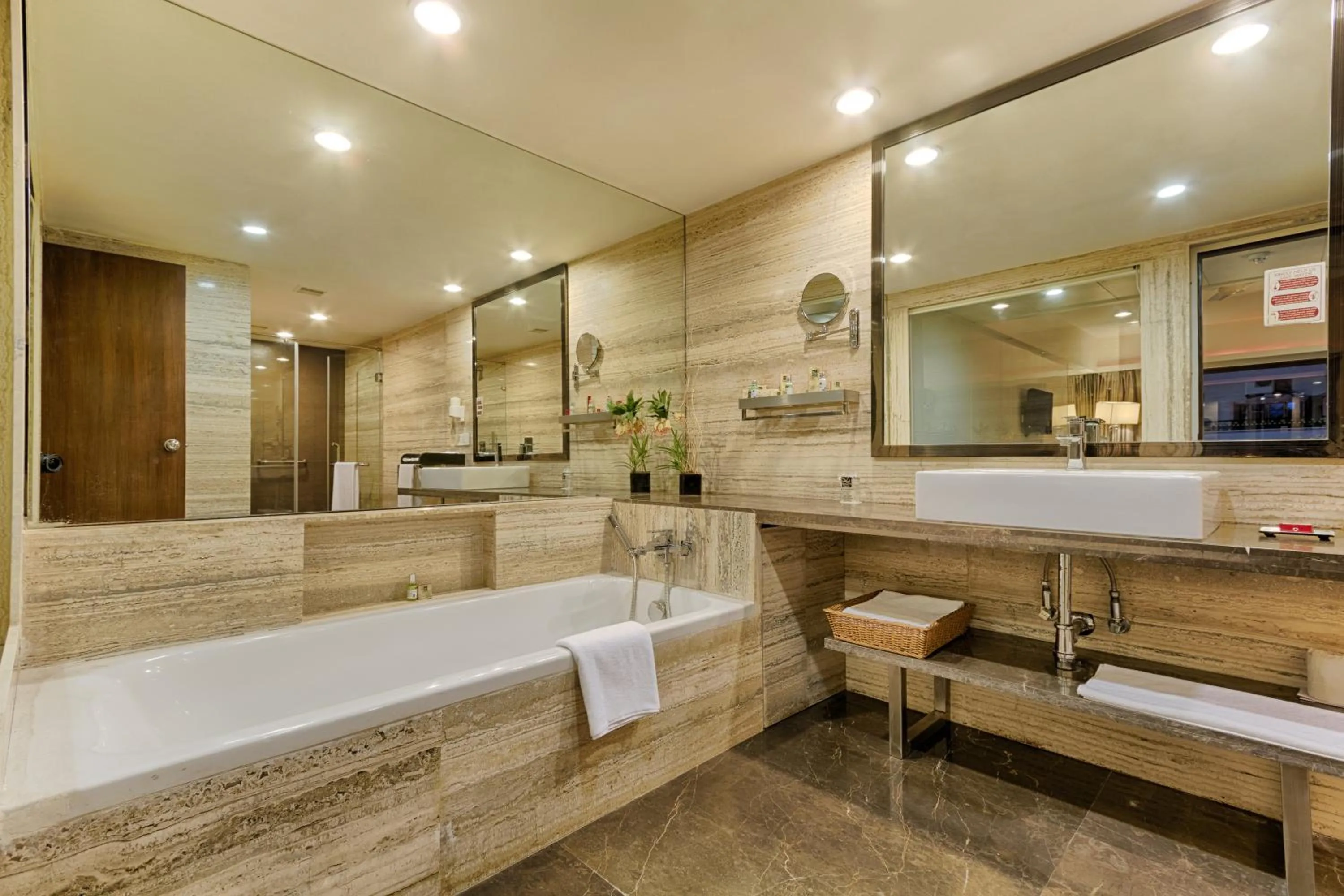 Bathroom in Quality Hotel D V Manor