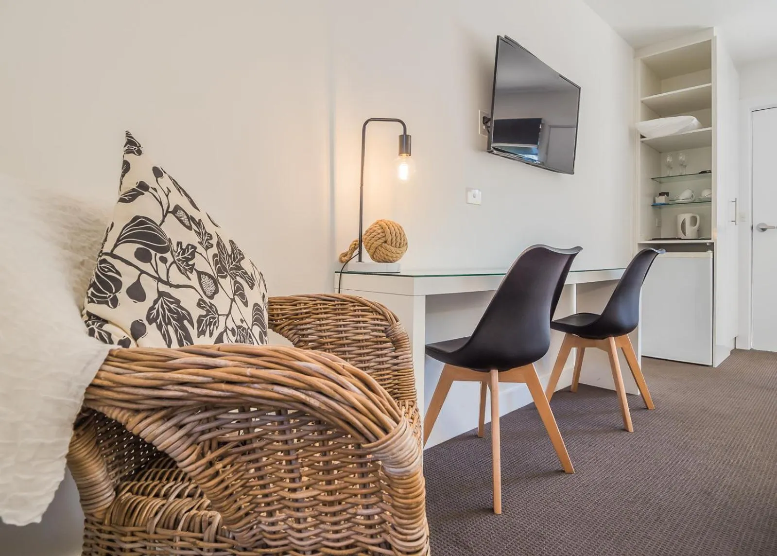 Bedroom in Tower Motel Marysville