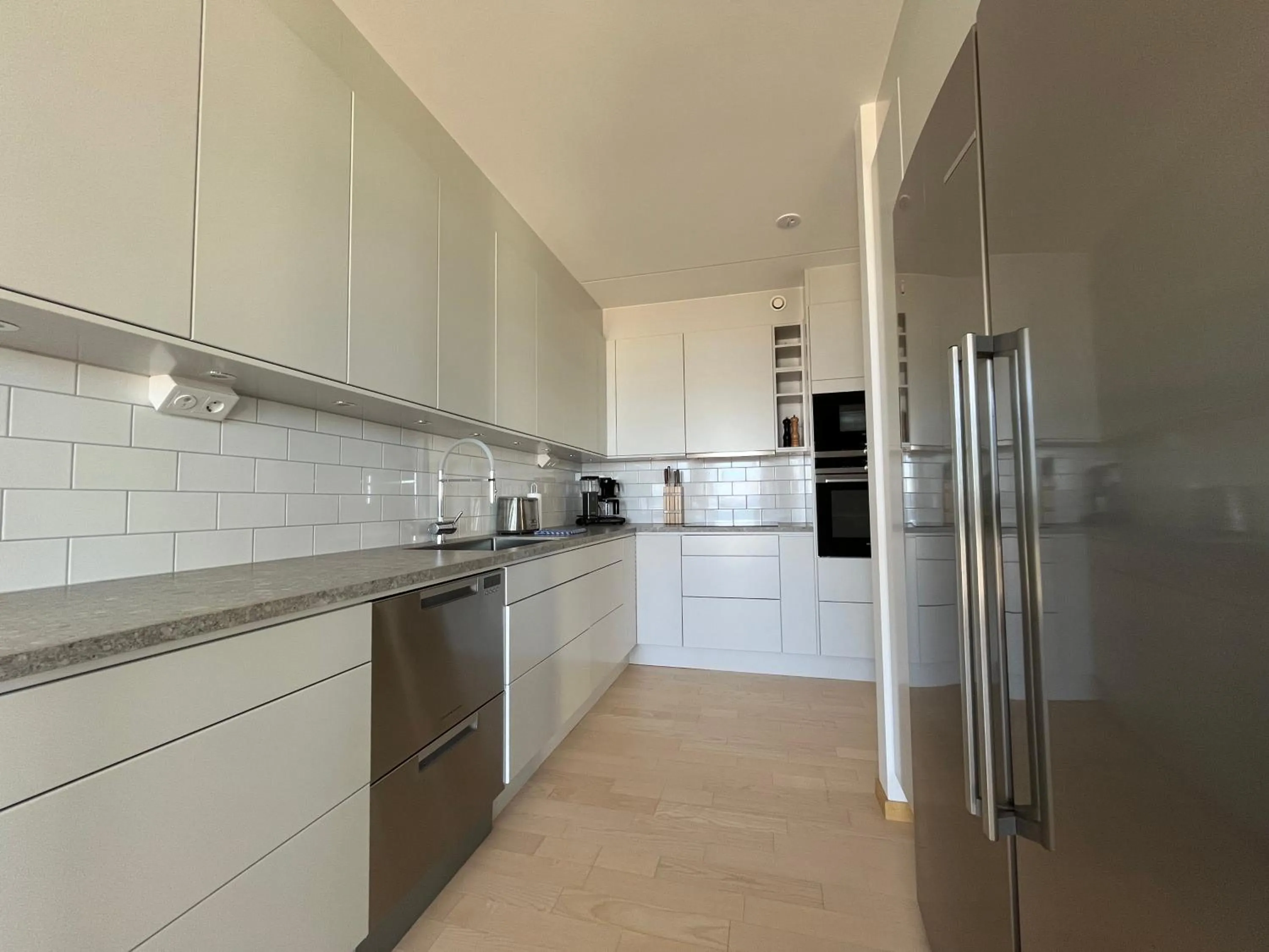 Kitchen or kitchenette in ÅhusBrygga Apartment Hotel