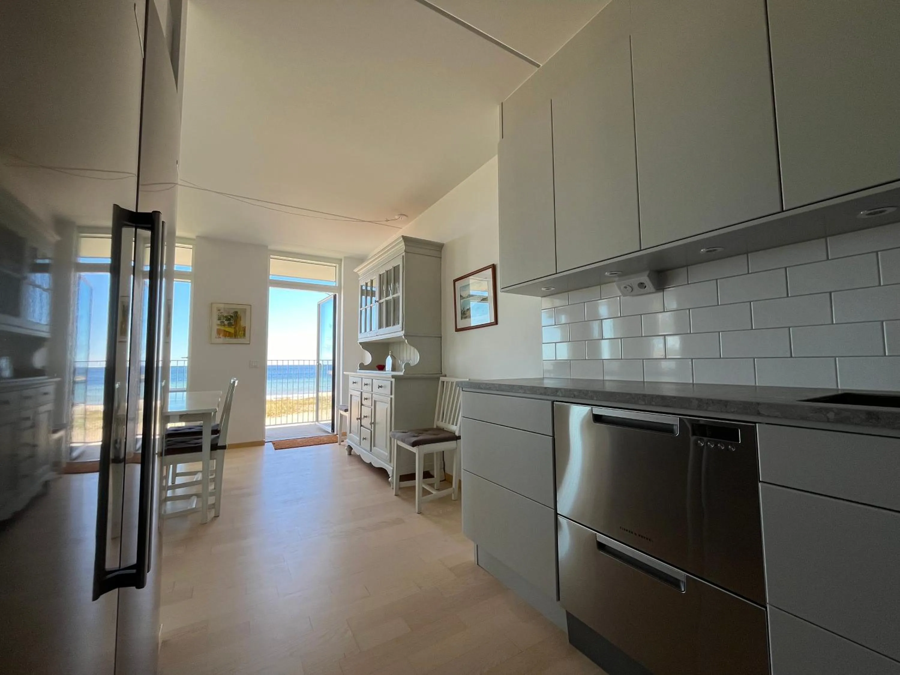 Kitchen or kitchenette in ÅhusBrygga Apartment Hotel