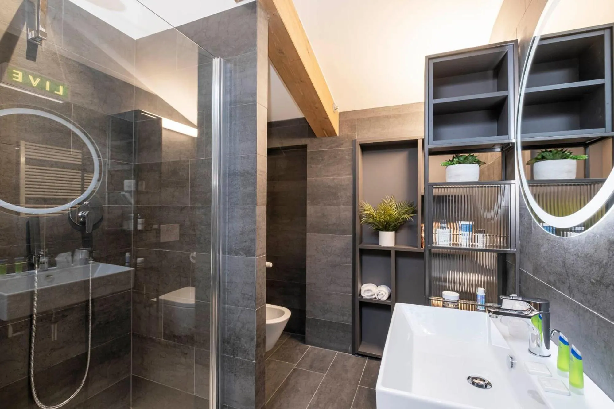 Shower in Camplus Firenze Fortezza Casa Per Ferie