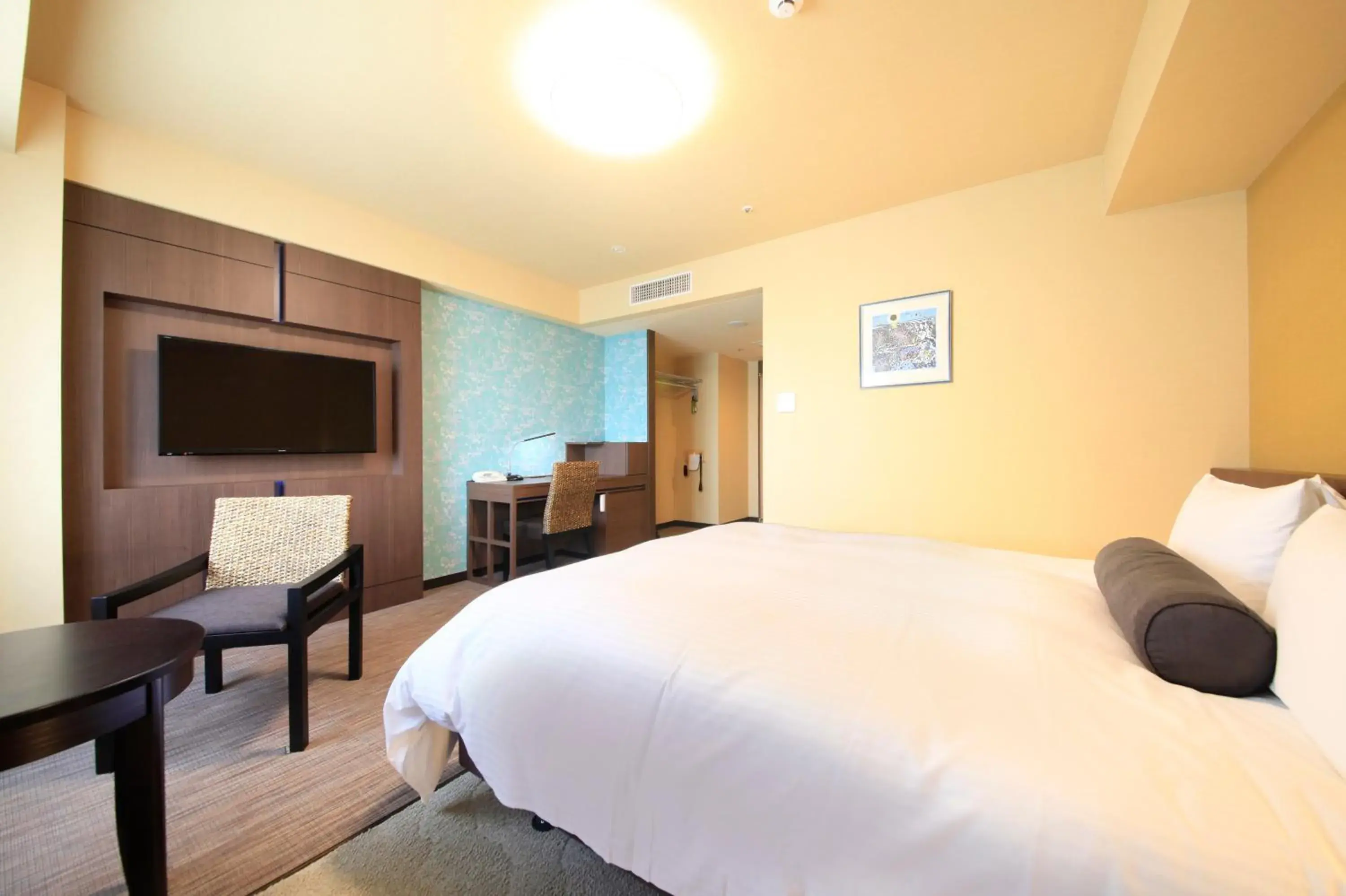 Deluxe Double Room for Single Use - Non-Smoking in Richmond Hotel Naha Kumoji Deluxe Double Room for Single Use - Non-Smoking in Richmond Hotel Naha Kumoji