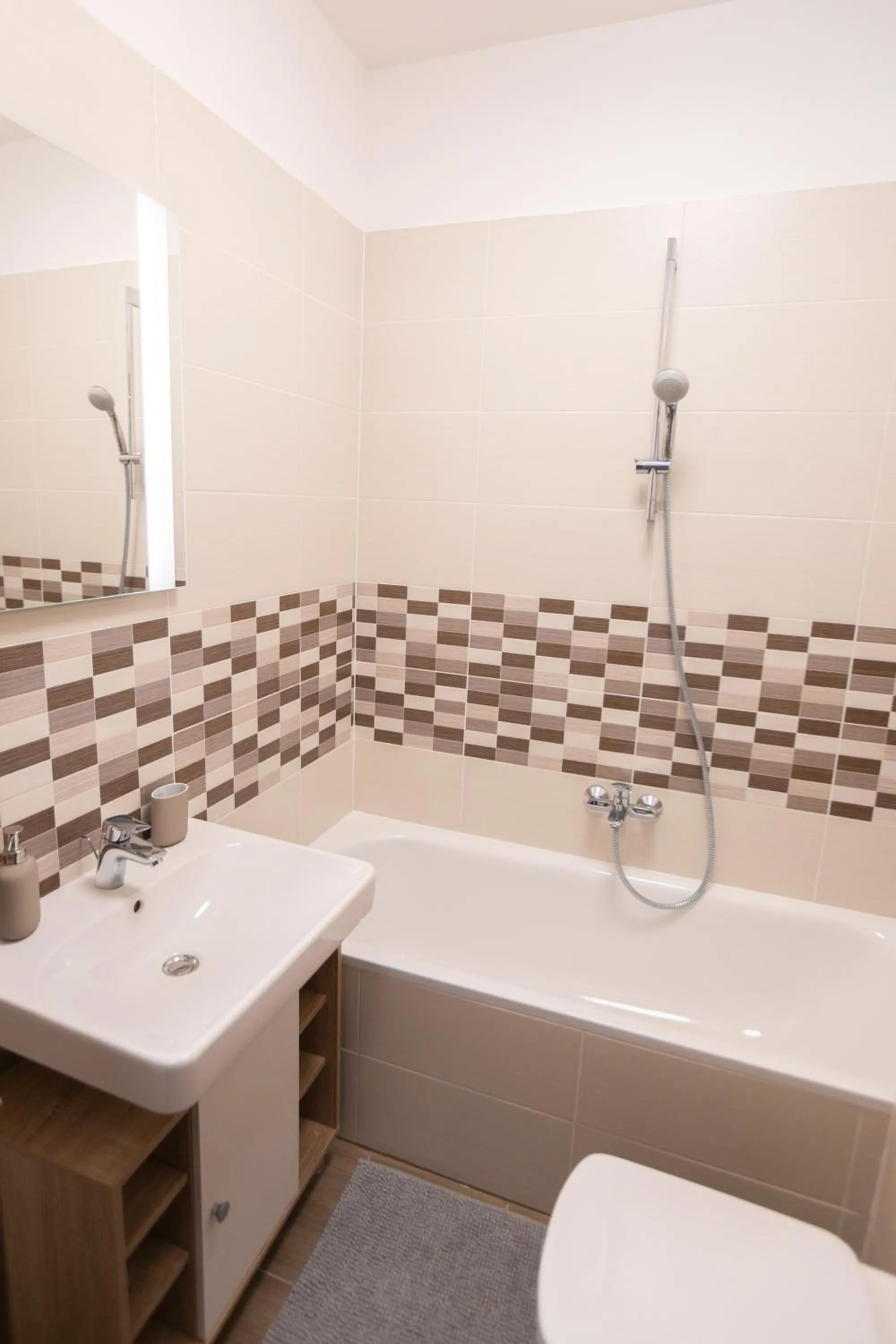 Shower in Elisabeth Downtown Apartments by FirstHost