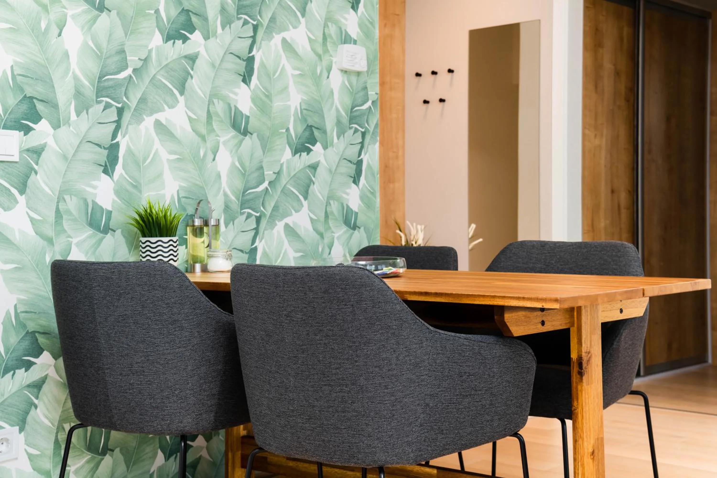 Dining area in Elisabeth Downtown Apartments by FirstHost