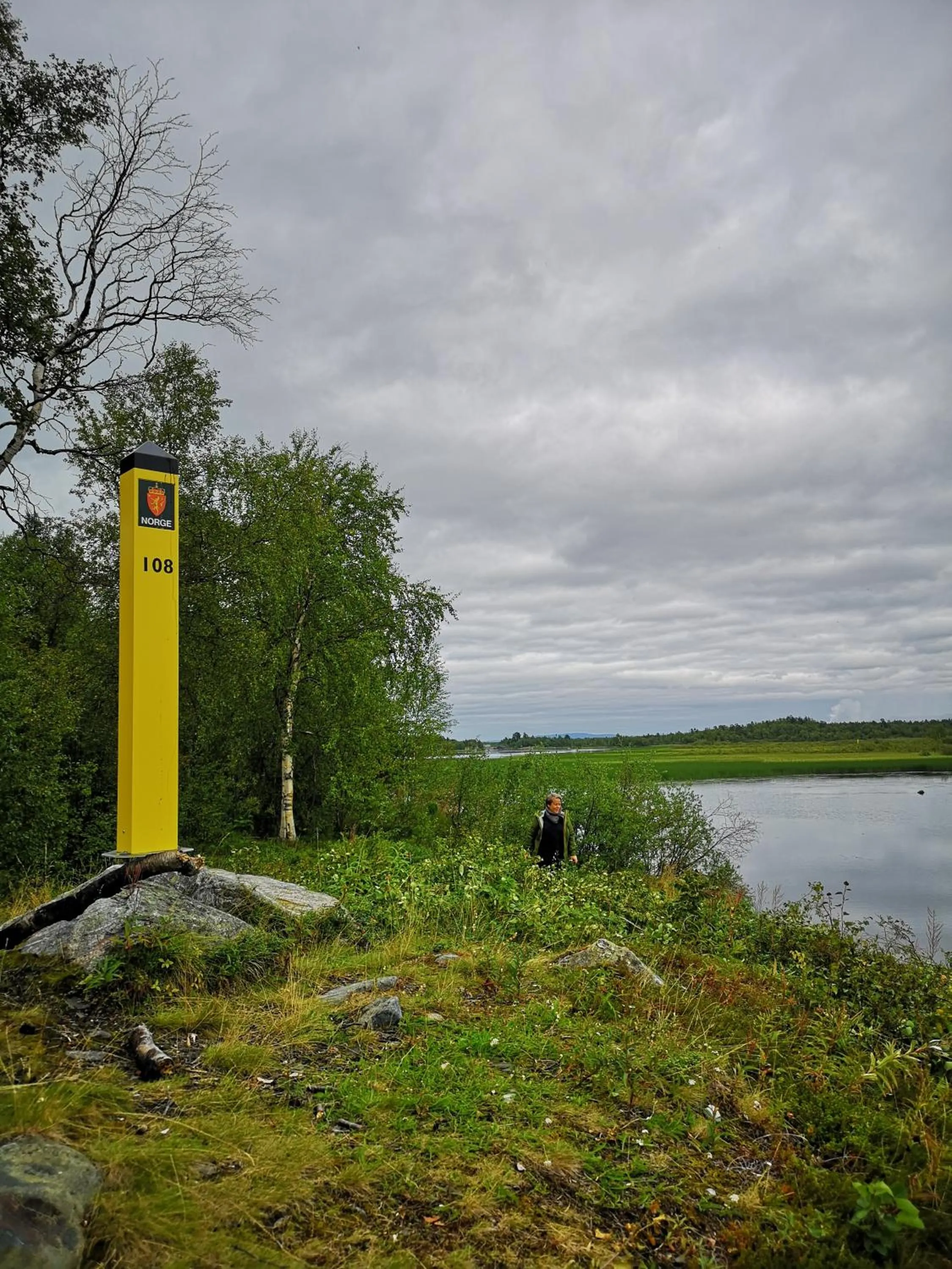 Hiking in BIRK bed & birds