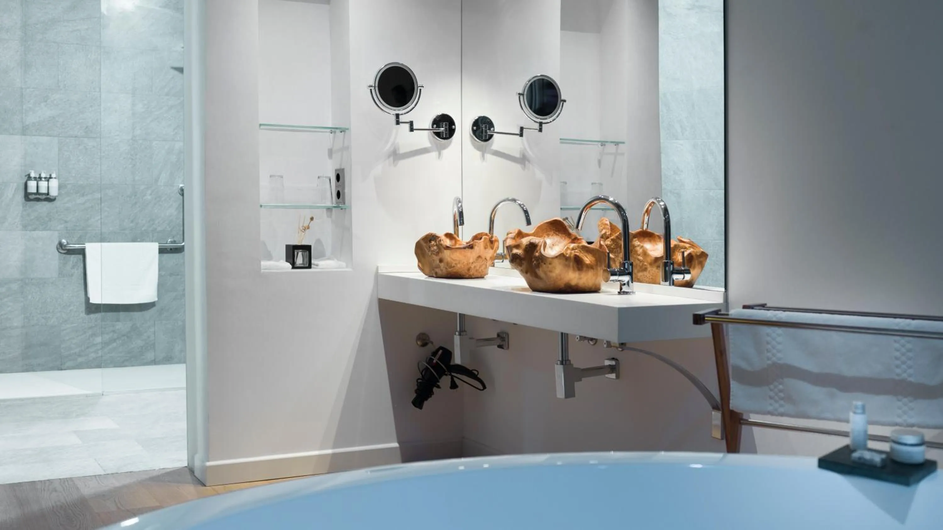 Shower in Arantza Hotela - Boutique Hotel "Adults Only"