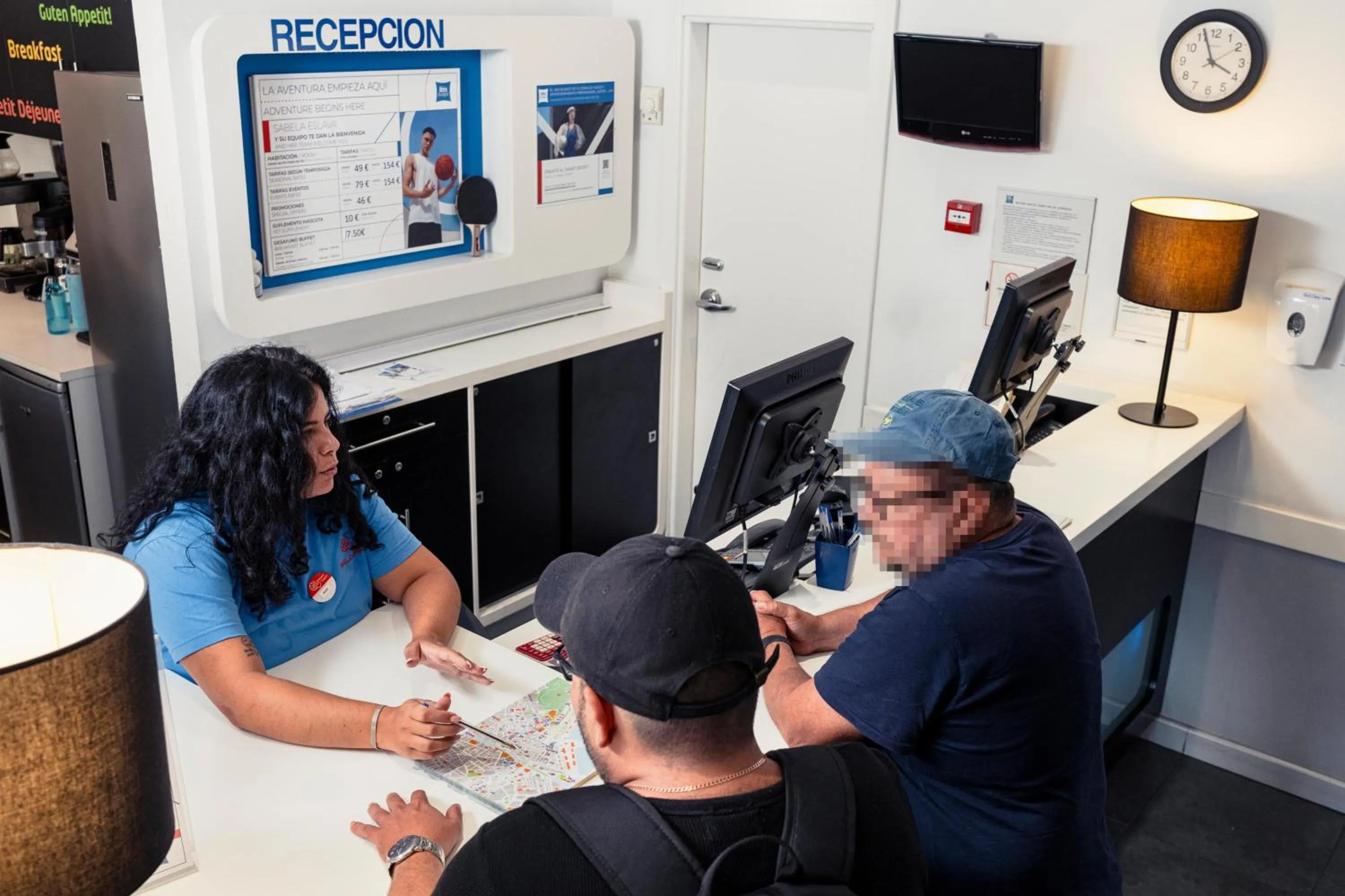 Lobby or reception in Ibis Budget Málaga Centro