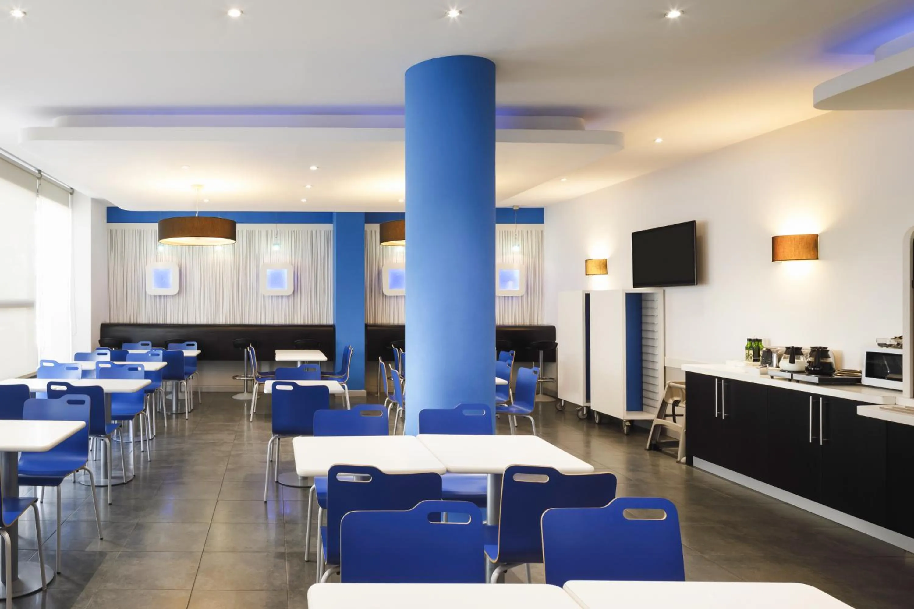 Restaurant/places to eat in Ibis Budget Málaga Centro