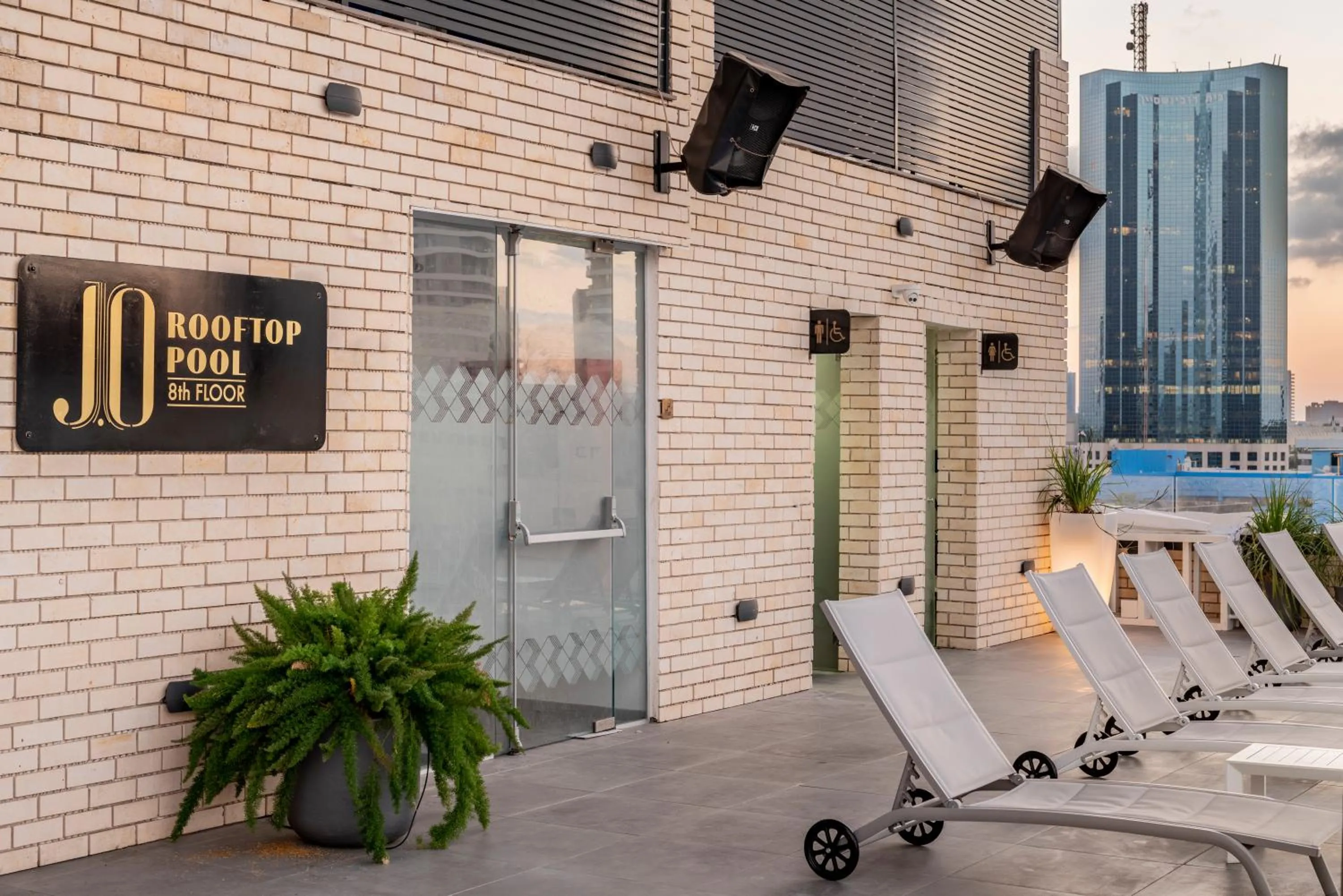 Day in Jo Shtibel Tel-Aviv