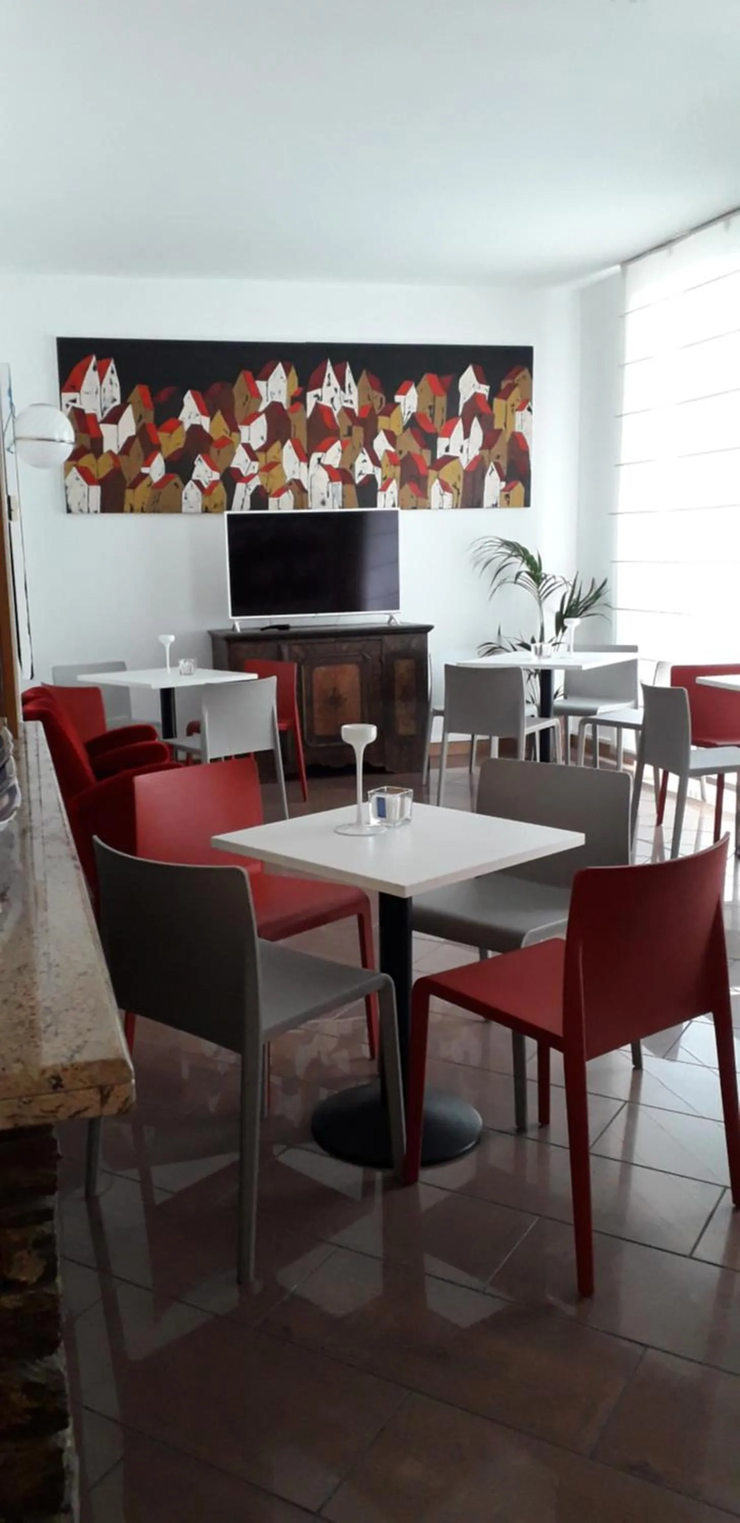 Communal lounge/ TV room in Hotel Posta