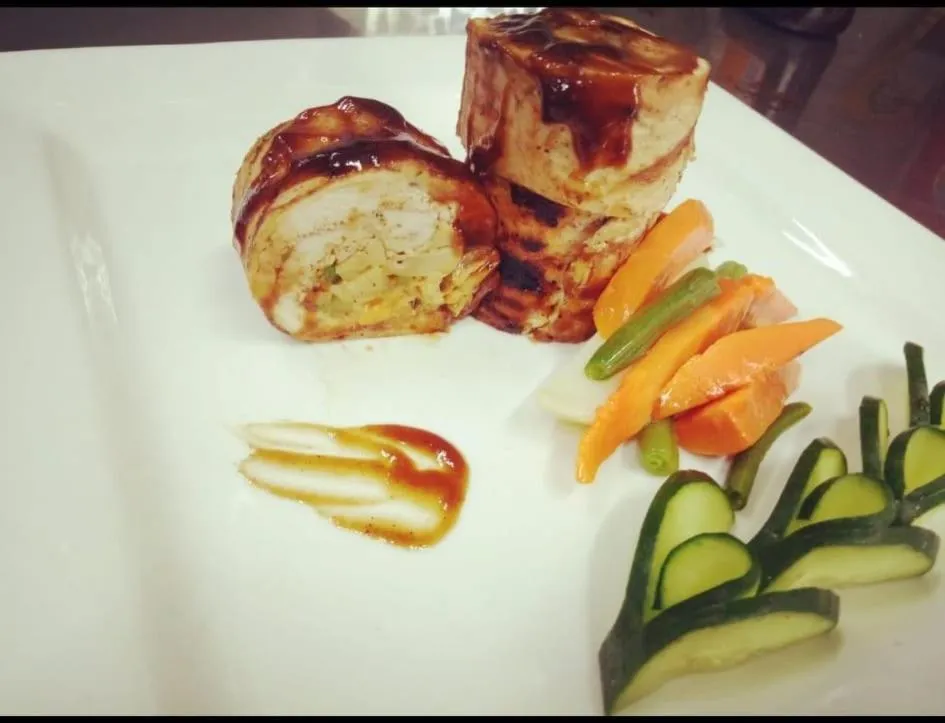 Restaurant/places to eat in Swat Palace Hotel By Northin