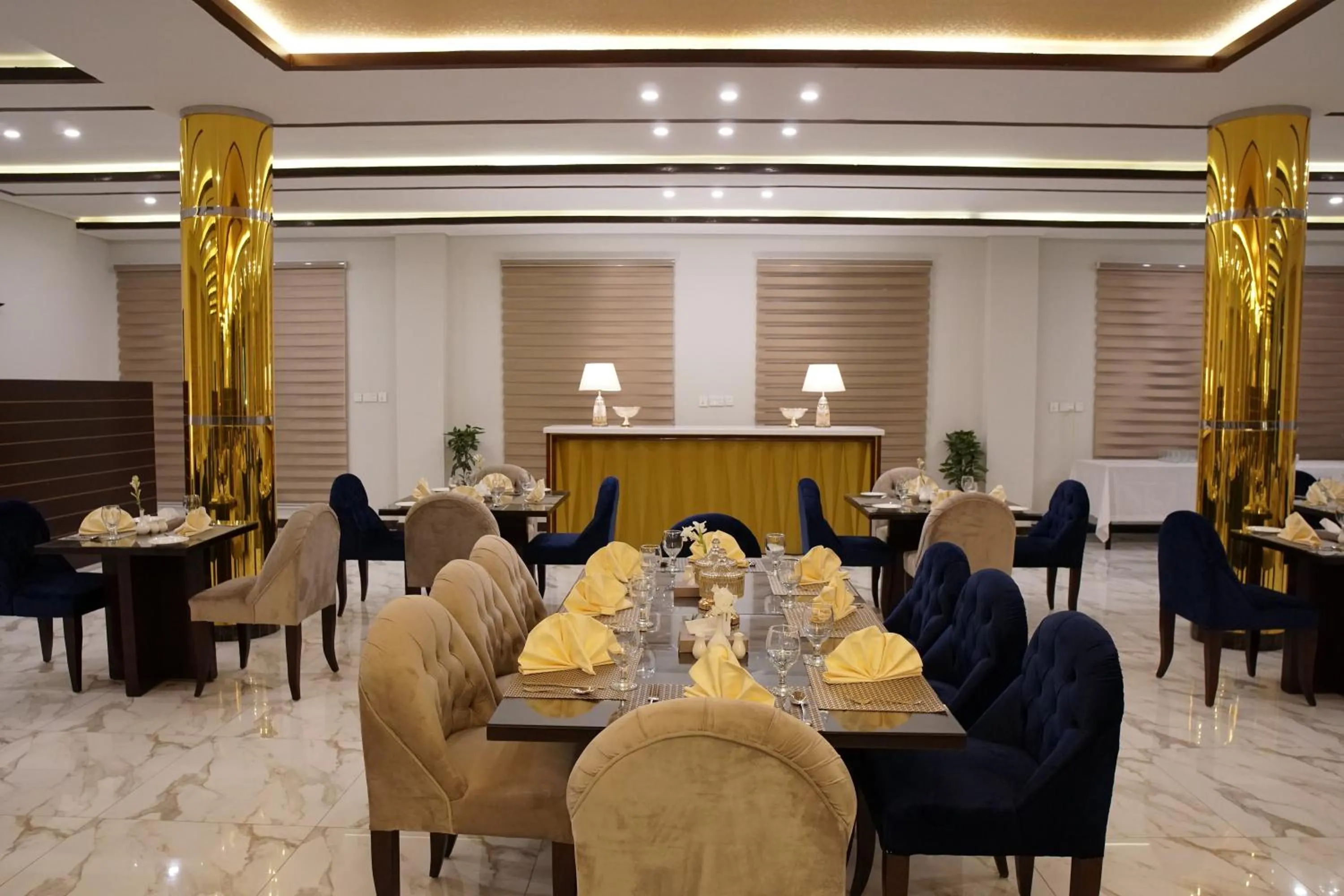 Restaurant/places to eat in Swat Palace Hotel By Northin