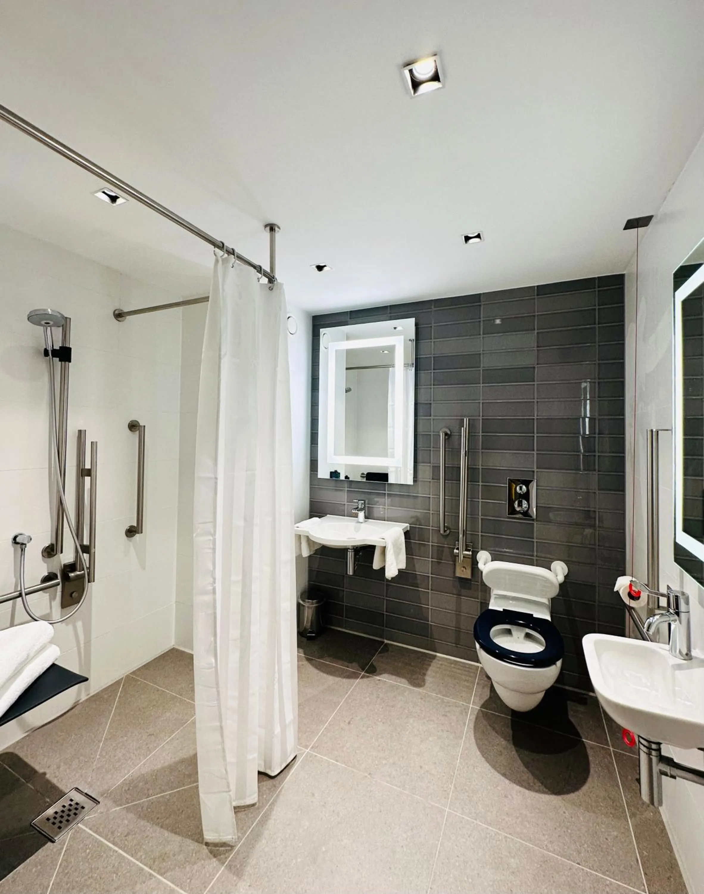 Toilet in Clayton Hotel Manchester City Centre