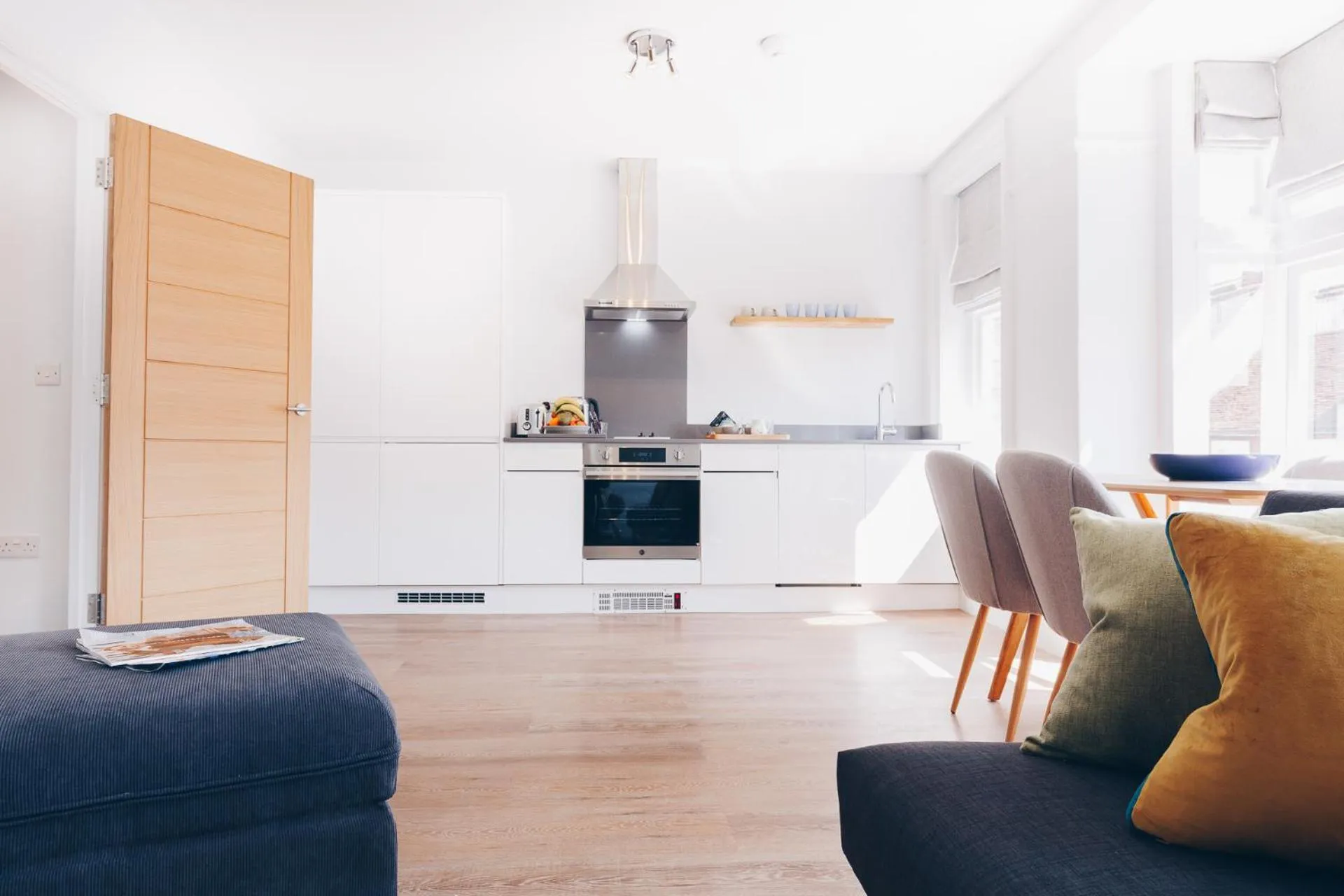 Kitchen or kitchenette in South Street Apartments