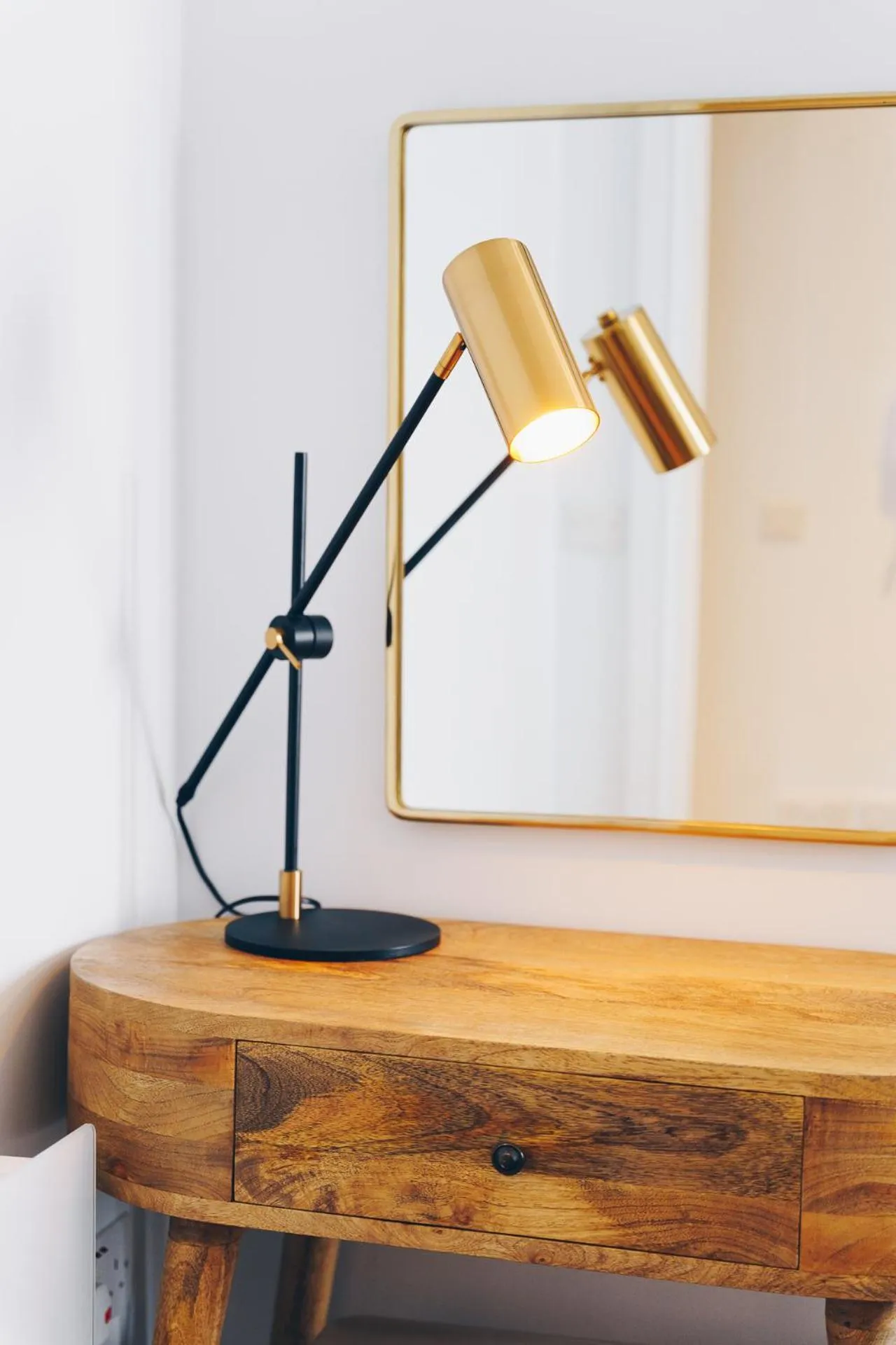 Decorative detail in South Street Apartments