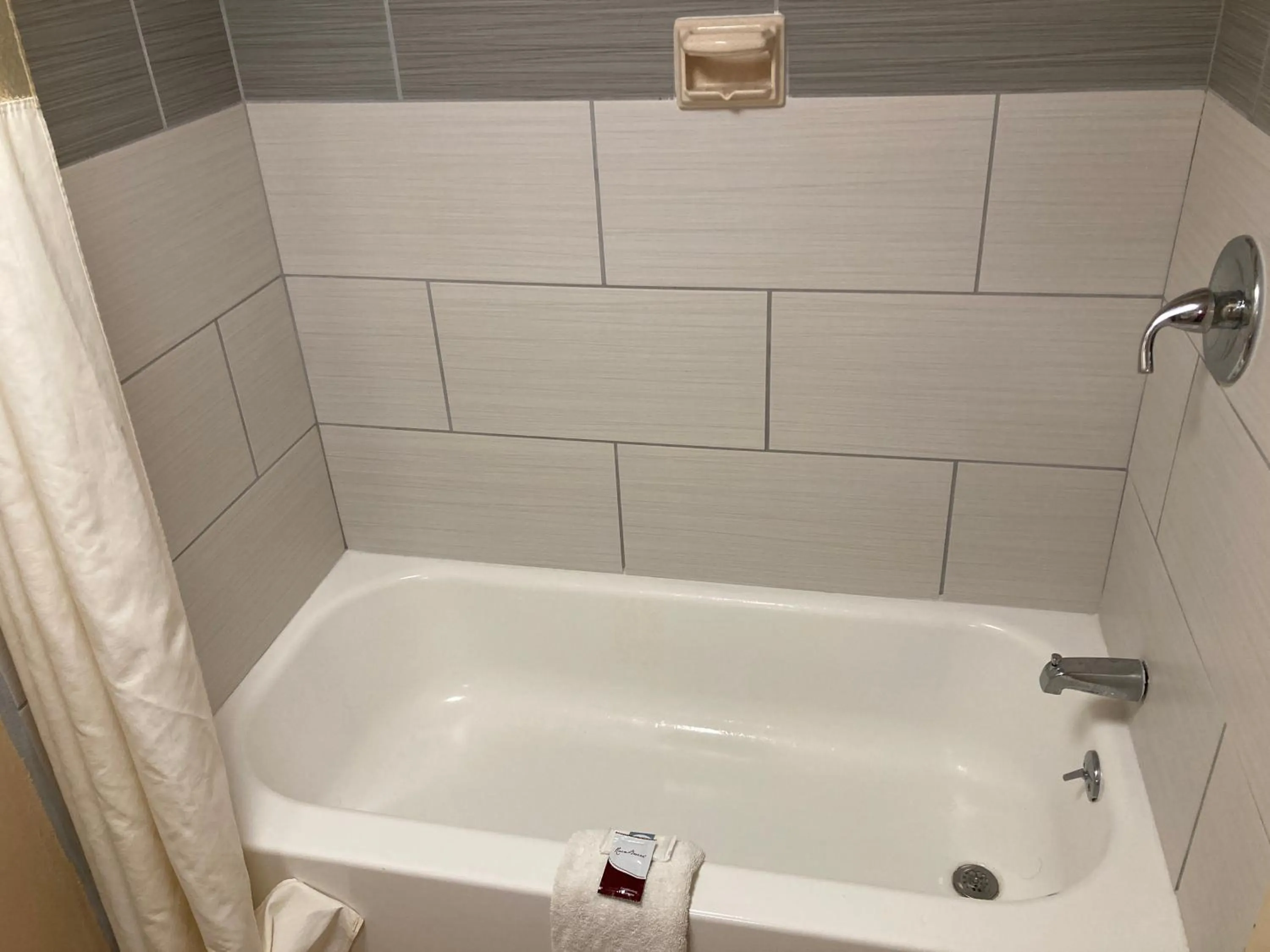 Bath in Hotel Weston