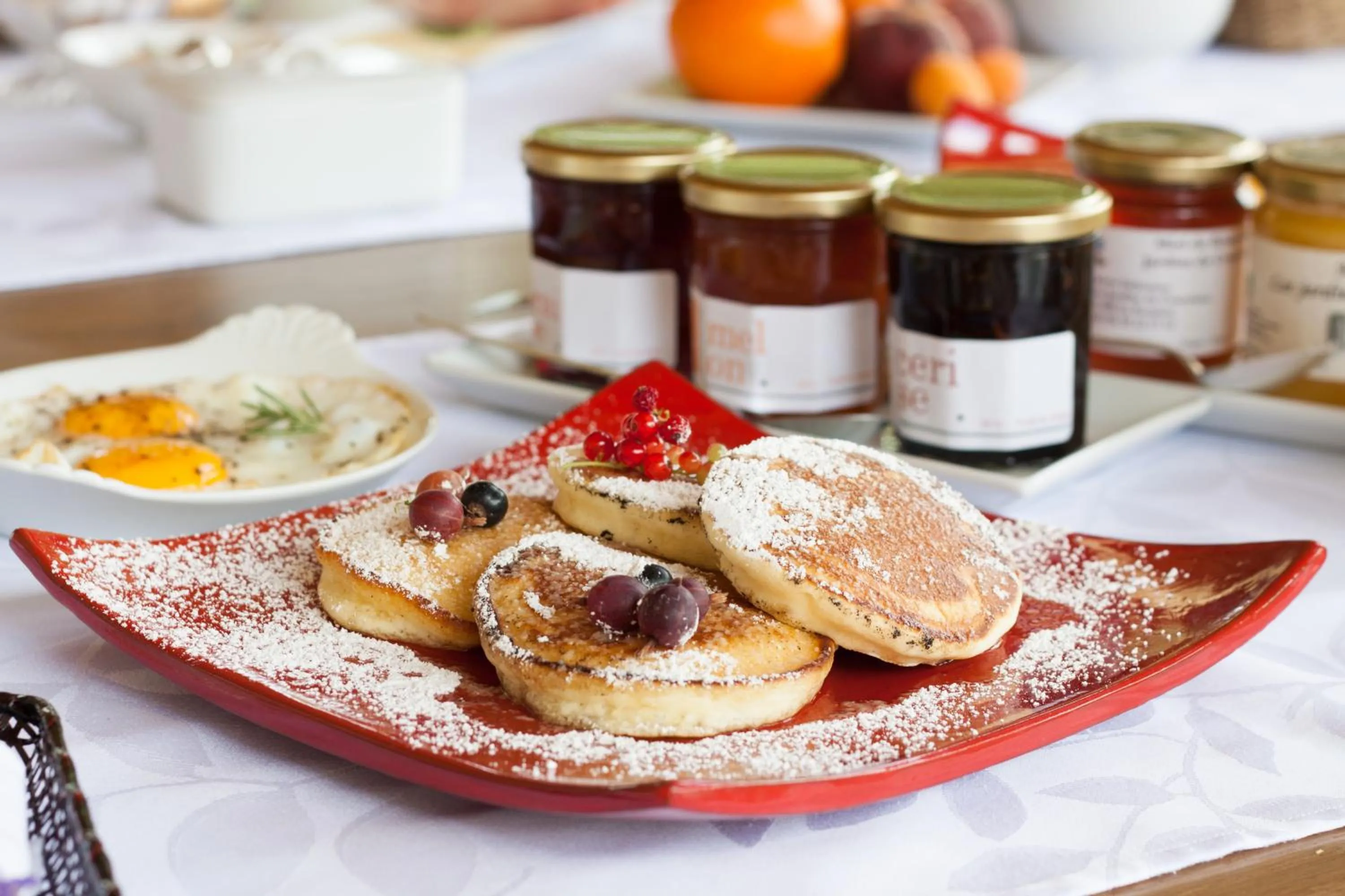 Breakfast in Chambres d'hôtes Domaine de Nazère