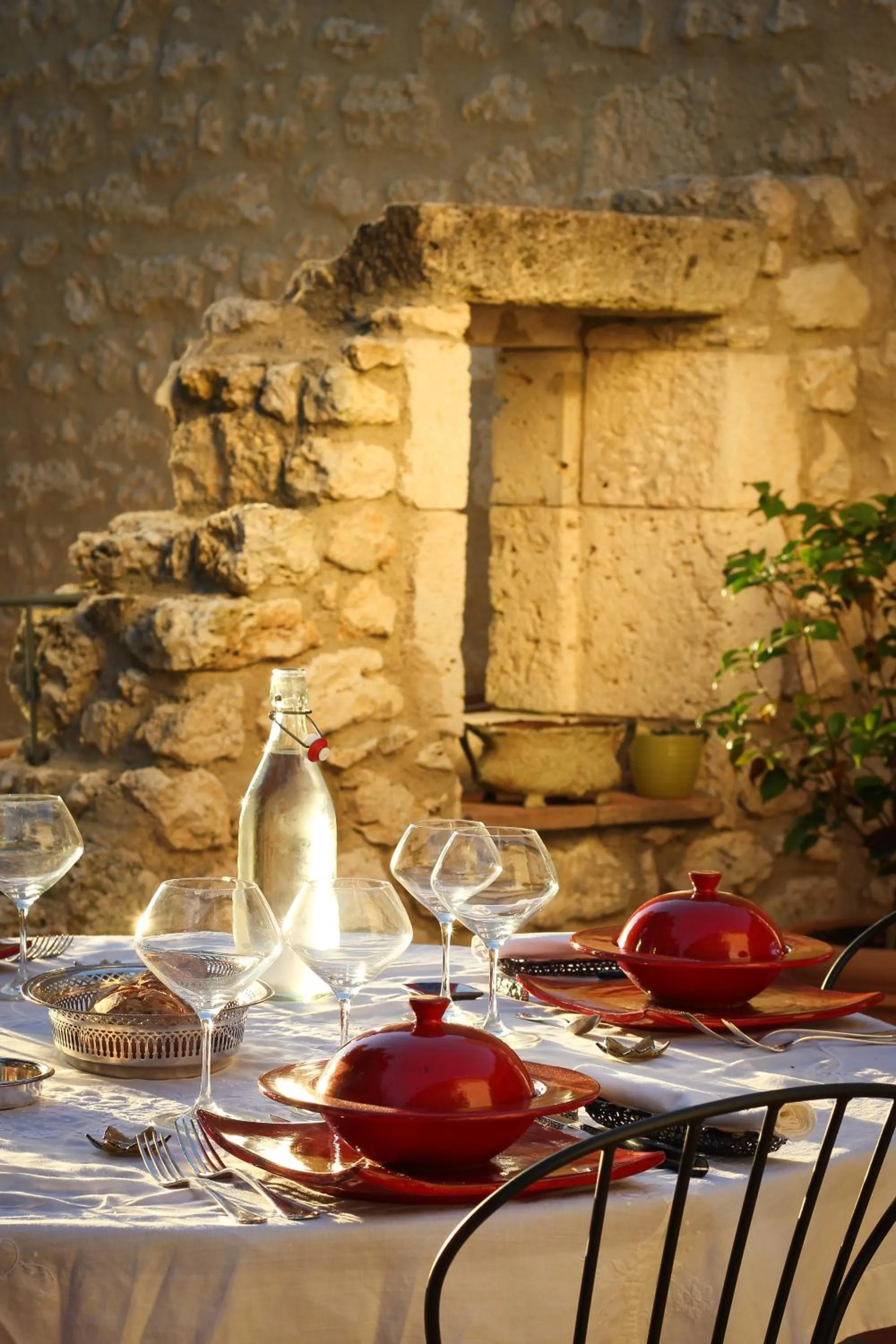 Restaurant/places to eat in Chambres d'hôtes Domaine de Nazère