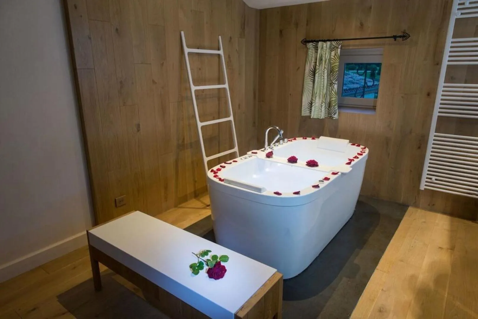 Bathroom in Chambres d'hôtes Domaine de Nazère