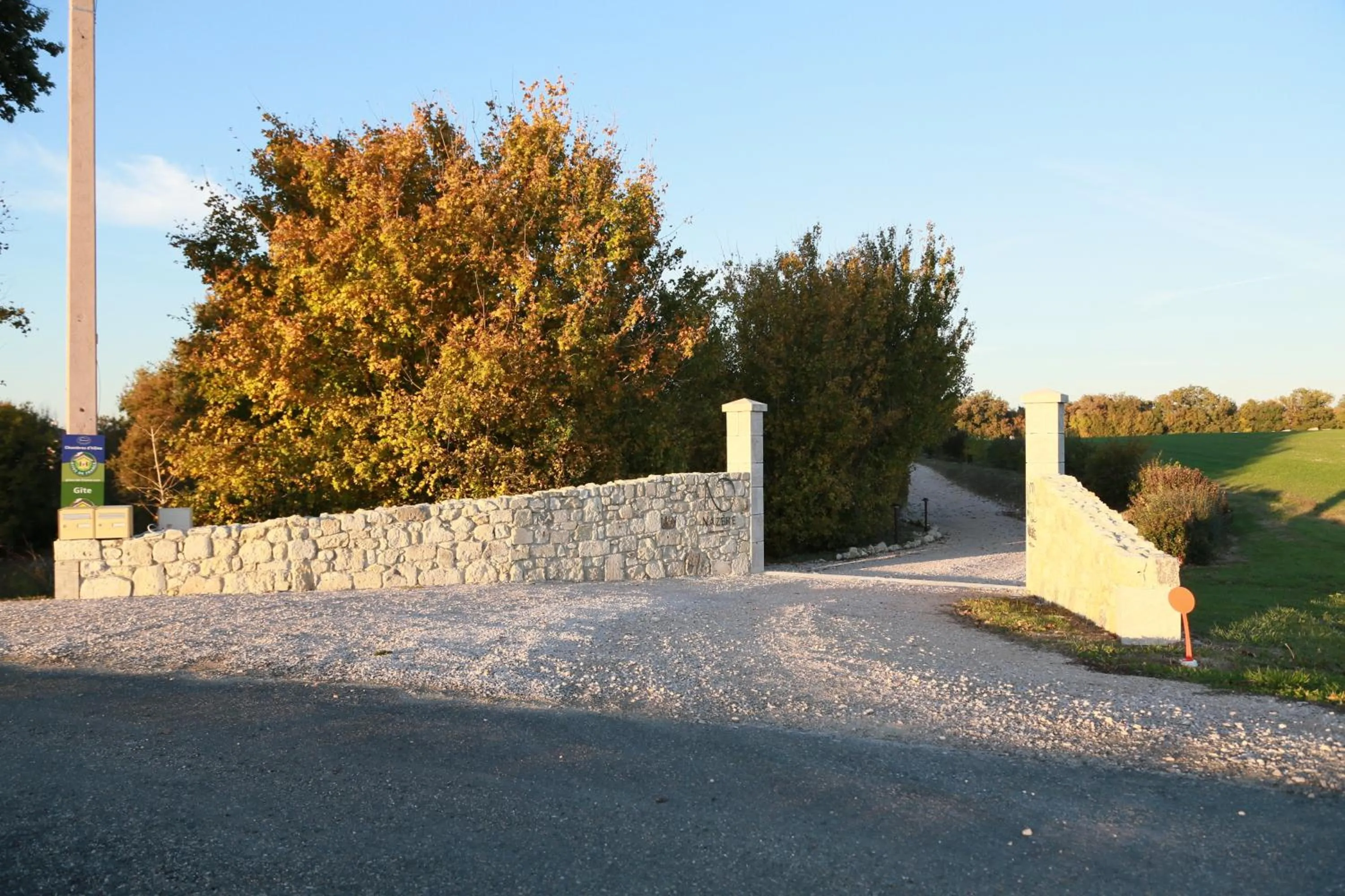 Facade/entrance in Chambres d'hôtes Domaine de Nazère