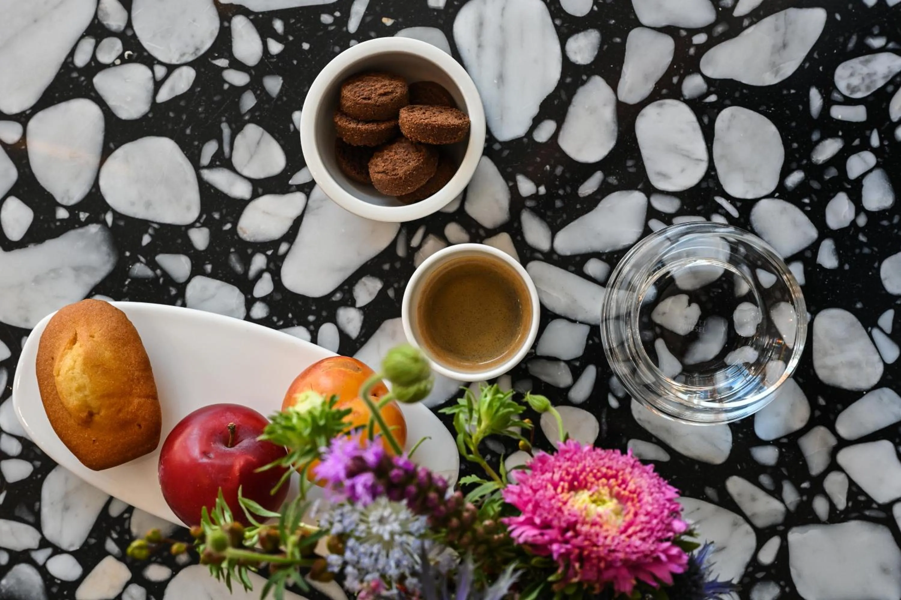 Lounge or bar in OKKO Hotels Nice Aéroport