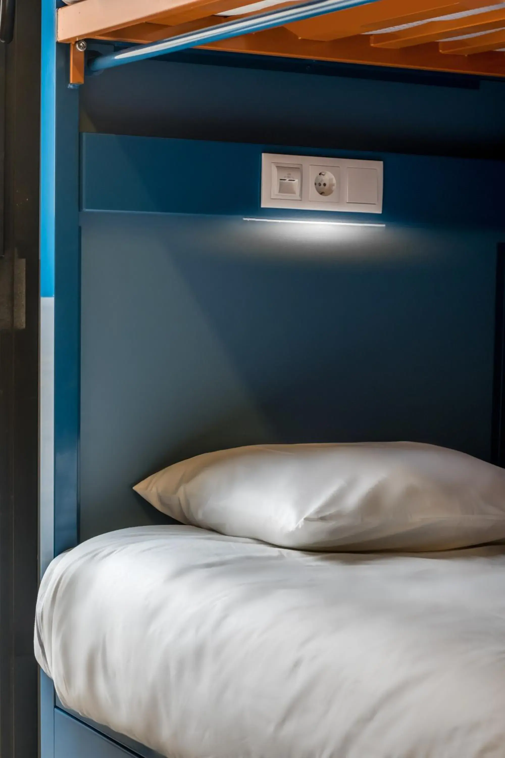 12-Bed Mixed Dormitory Room in Latroupe Poblenou Beach 12-Bed Mixed Dormitory Room in Latroupe Poblenou Beach