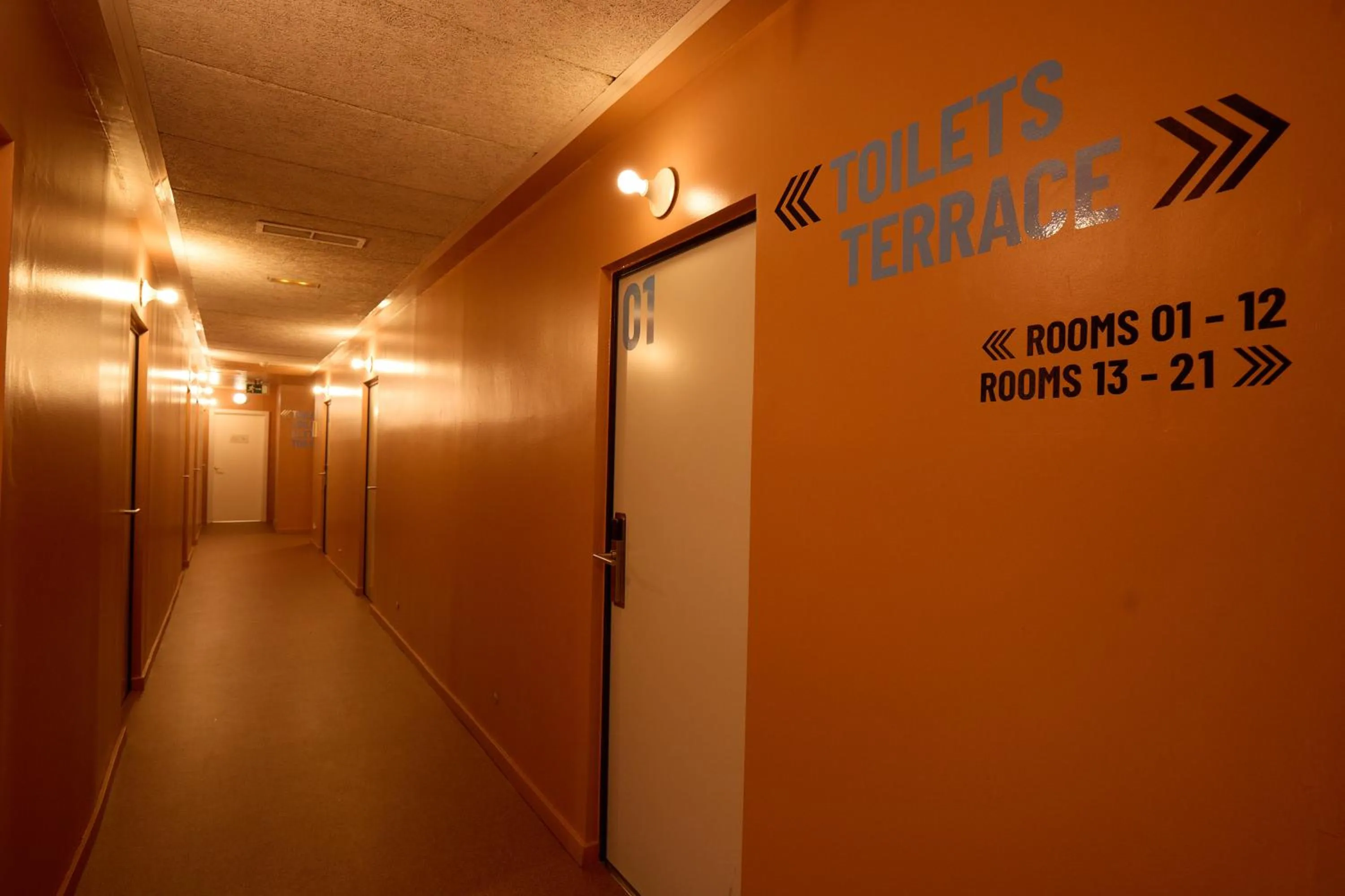 Bathroom in Latroupe Poblenou Beach