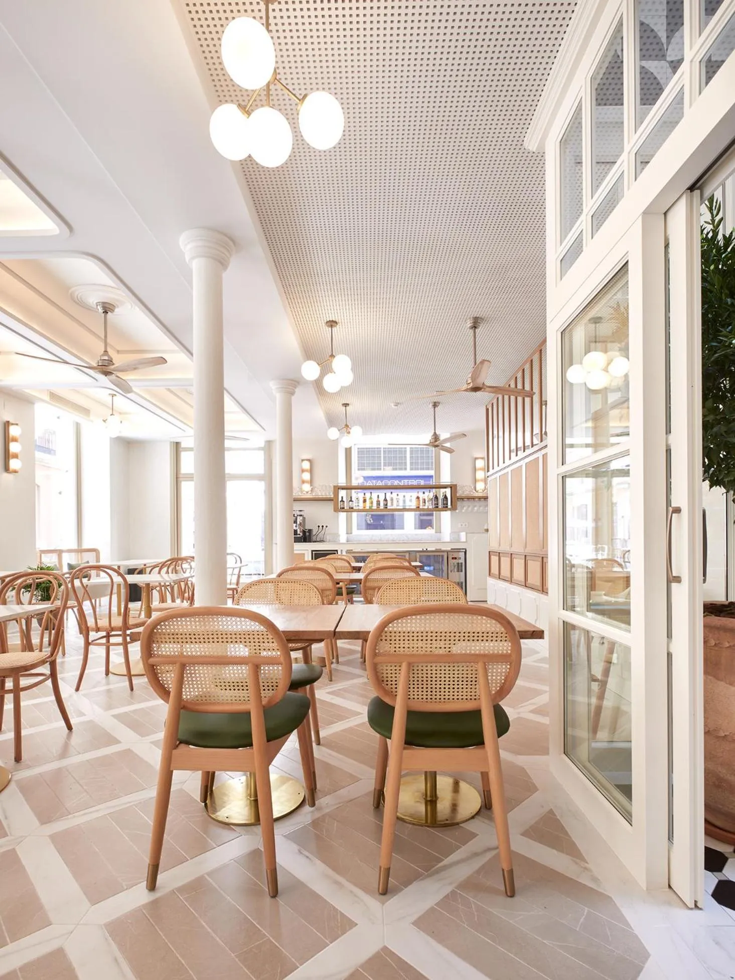 Restaurant/places to eat in ICON Malabar