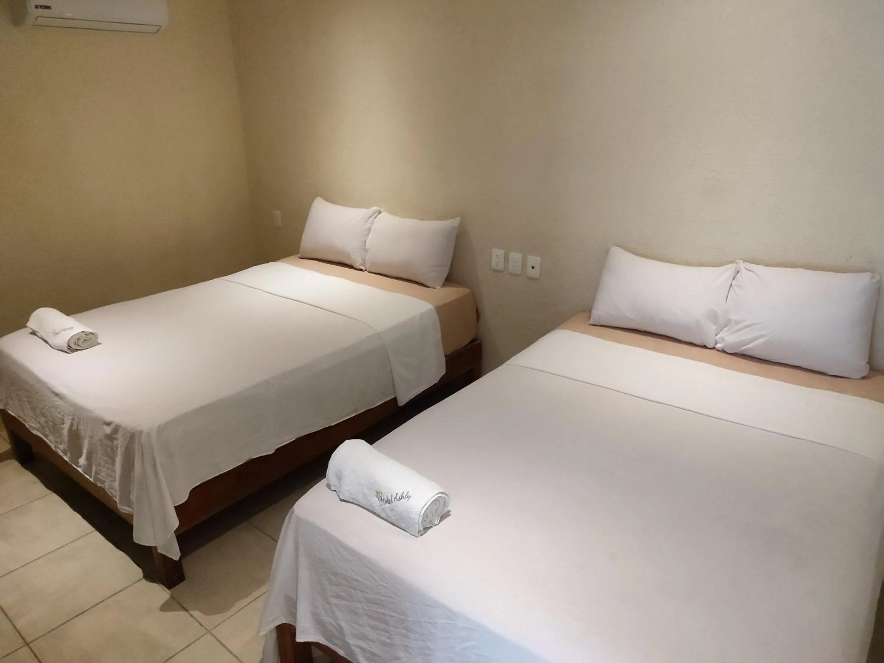 Bed in Ashly Boulevard