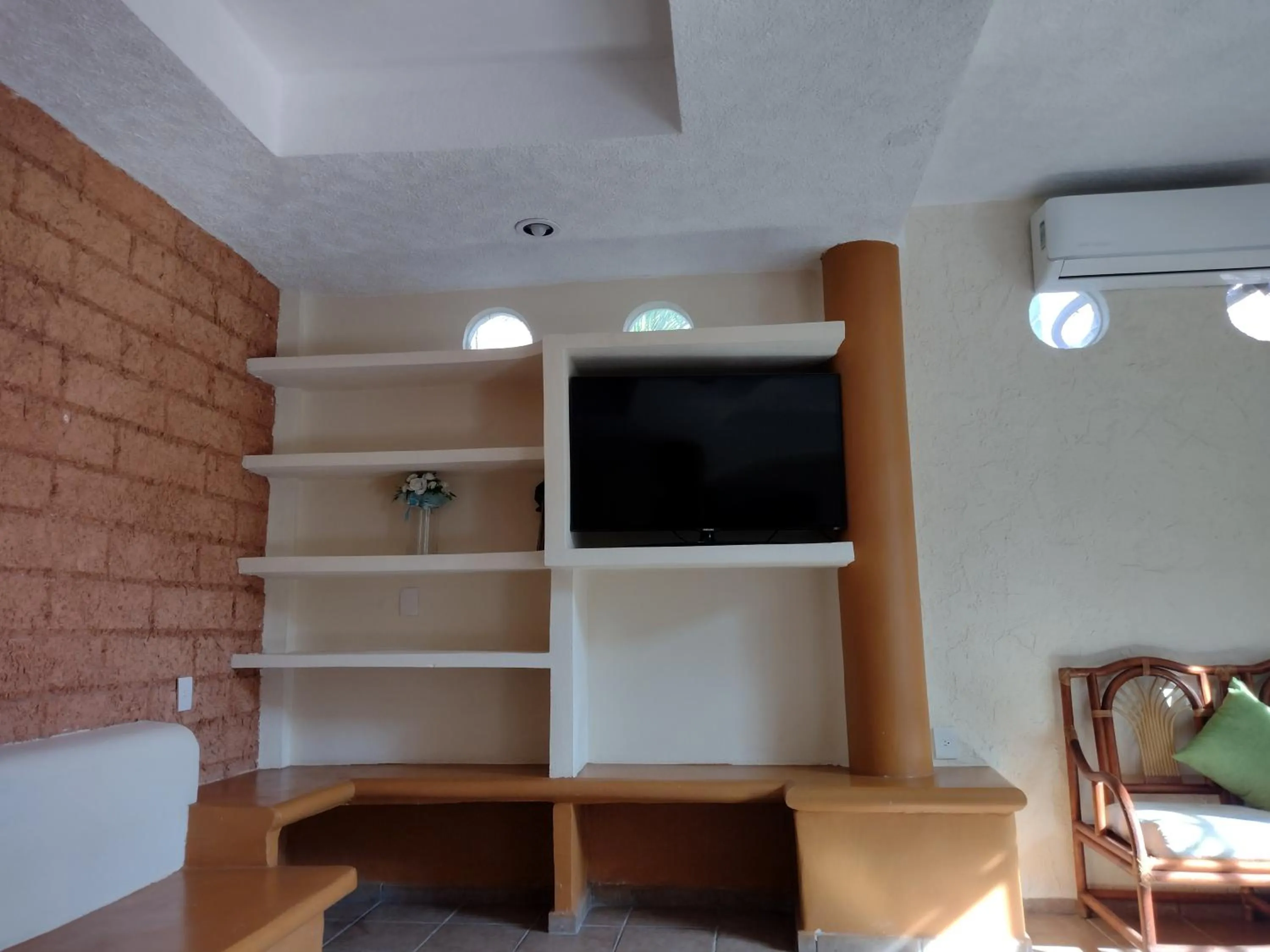 Communal lounge/ TV room in Ashly Boulevard