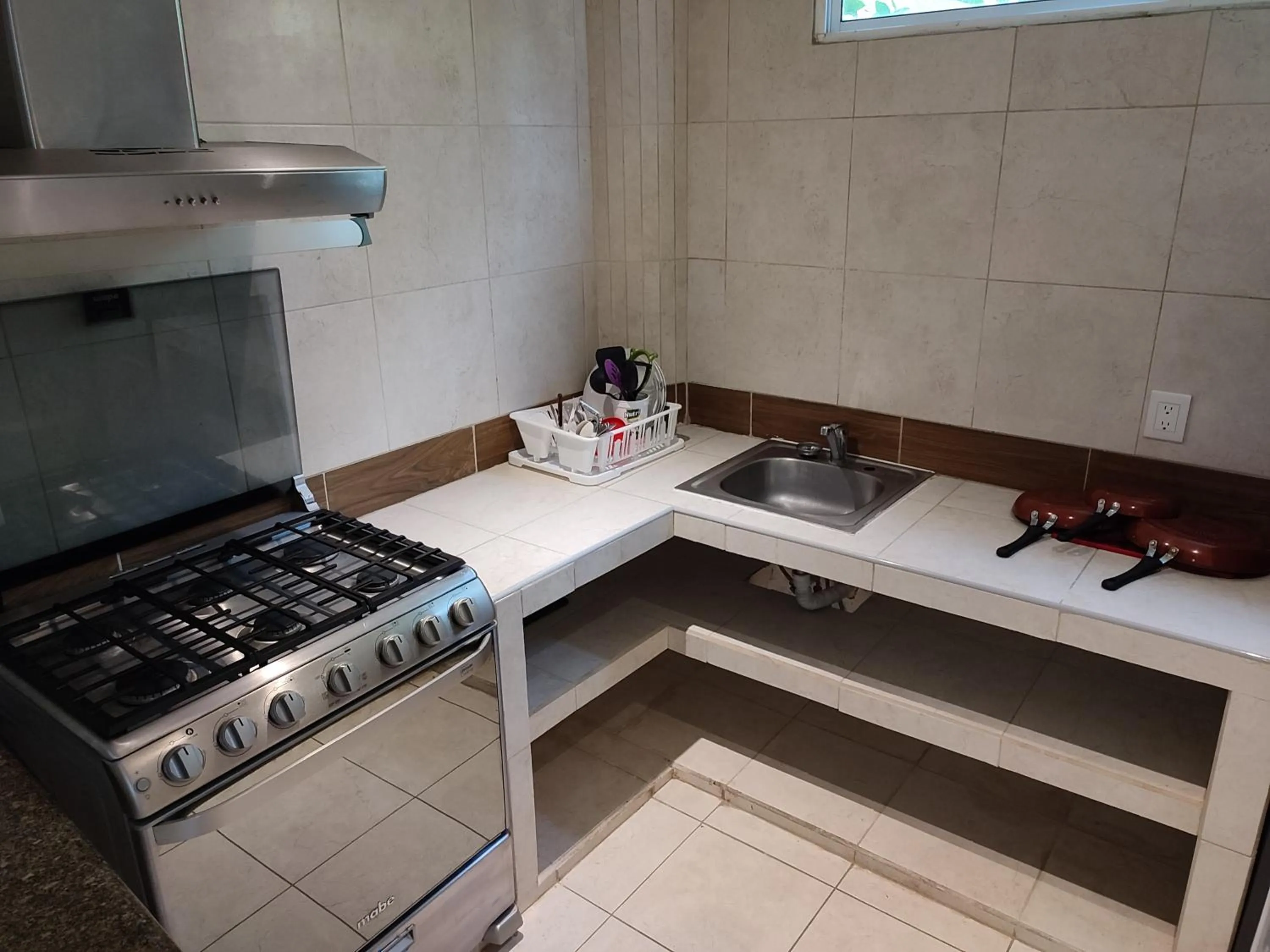 Kitchen or kitchenette in Ashly Boulevard