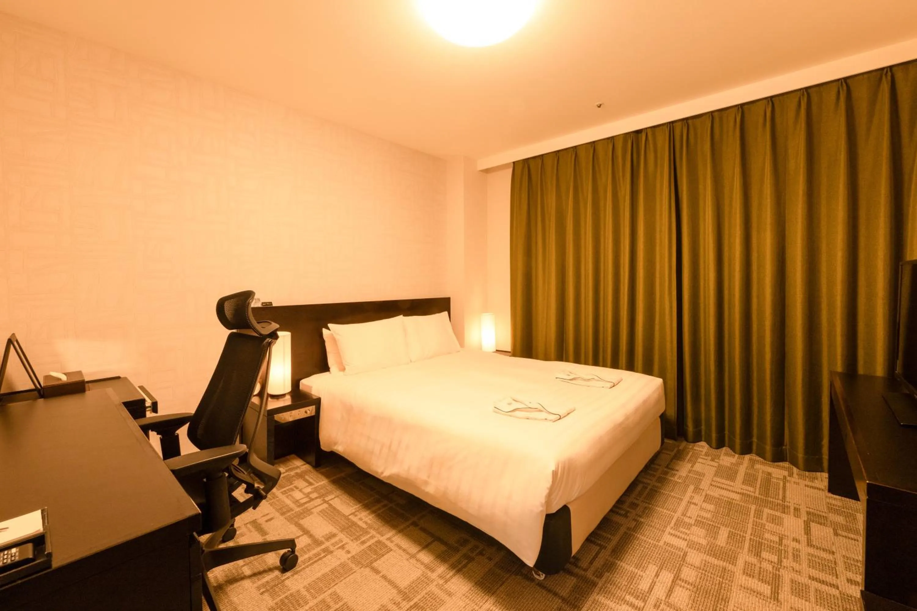 Photo of the whole room, Bed in Richmond Hotel Kagoshima Tenmonkan