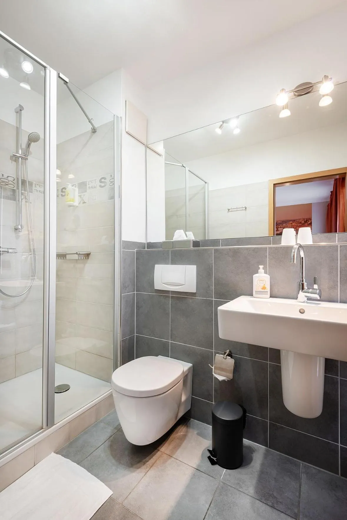 Shower in City Hotel