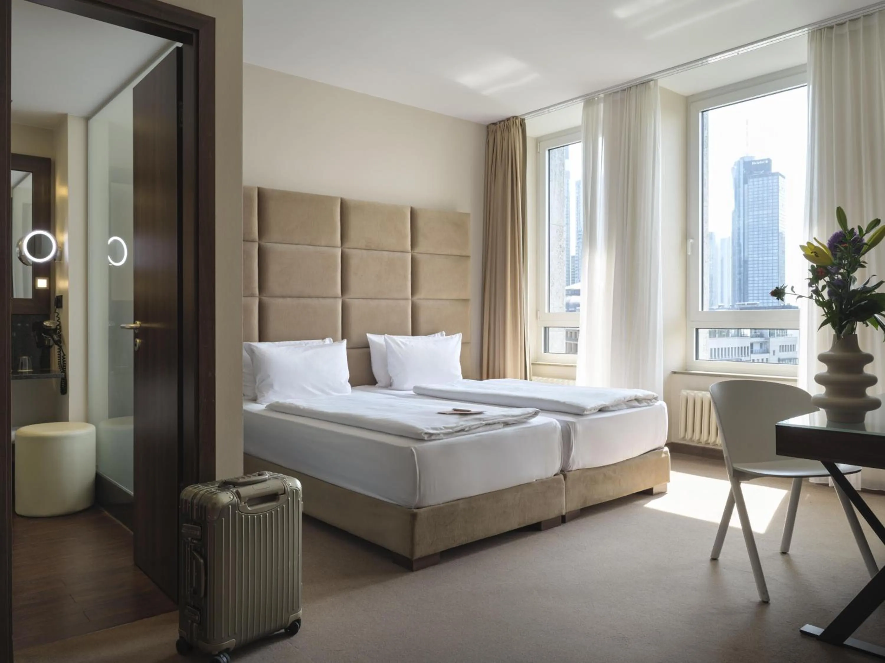 Bedroom, Bed in Flemings Selection Hotel Frankfurt-City